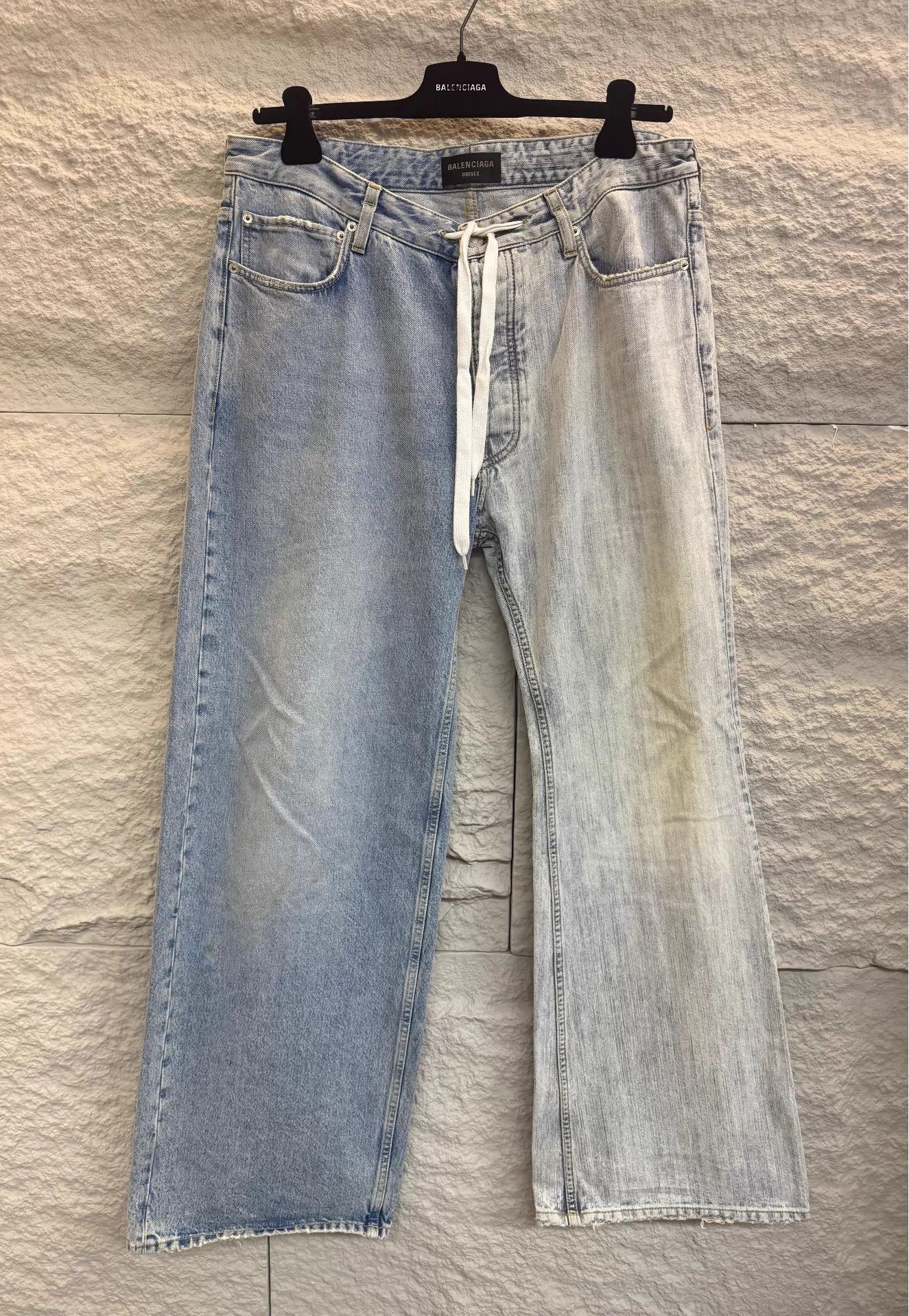 Balenciaga Balenciaga colorblocked drawstring distressed M loose jean Size 27" / US 4 / IT 40 - 1 Thumbnail