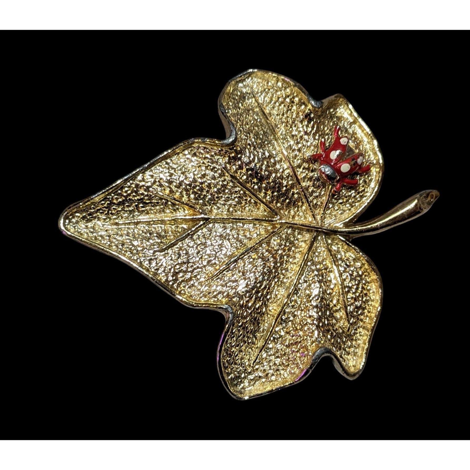 Other Vintage Gold Tone Ladybug On A Leaf Brooch Size ONE SIZE - 1 Thumbnail