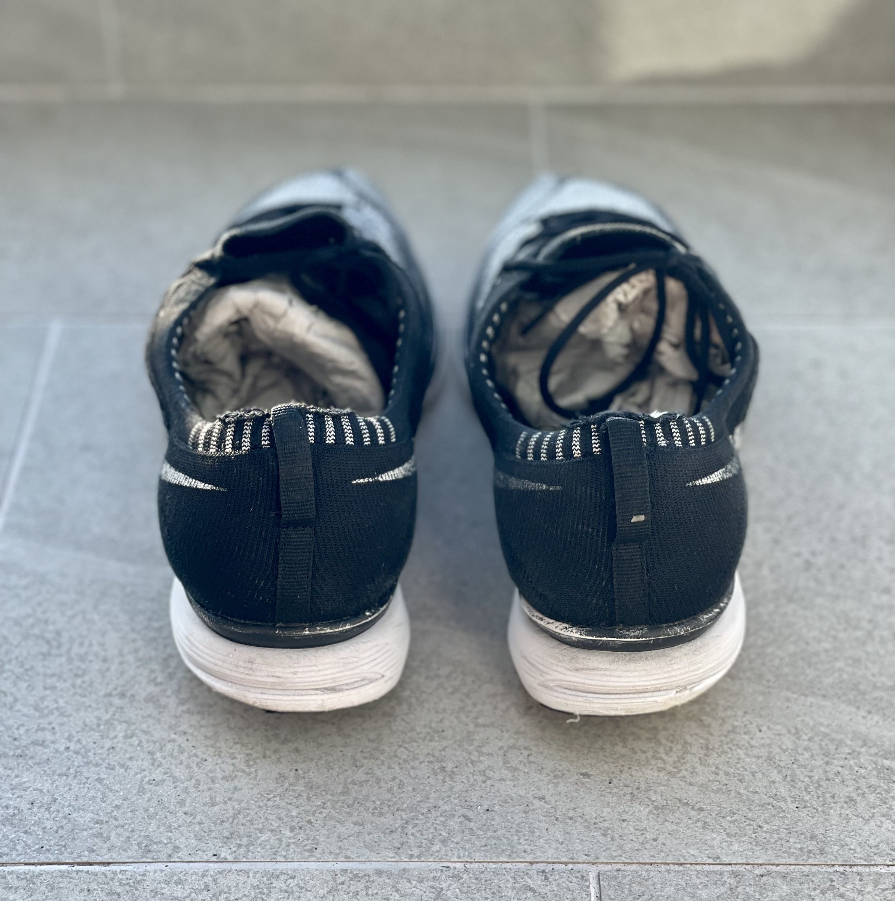 Nike (2018) Nike Flyknit Trainer Oreo Kanye Yeezy Black/ White Size US 10 / EU 43 - 4 Thumbnail