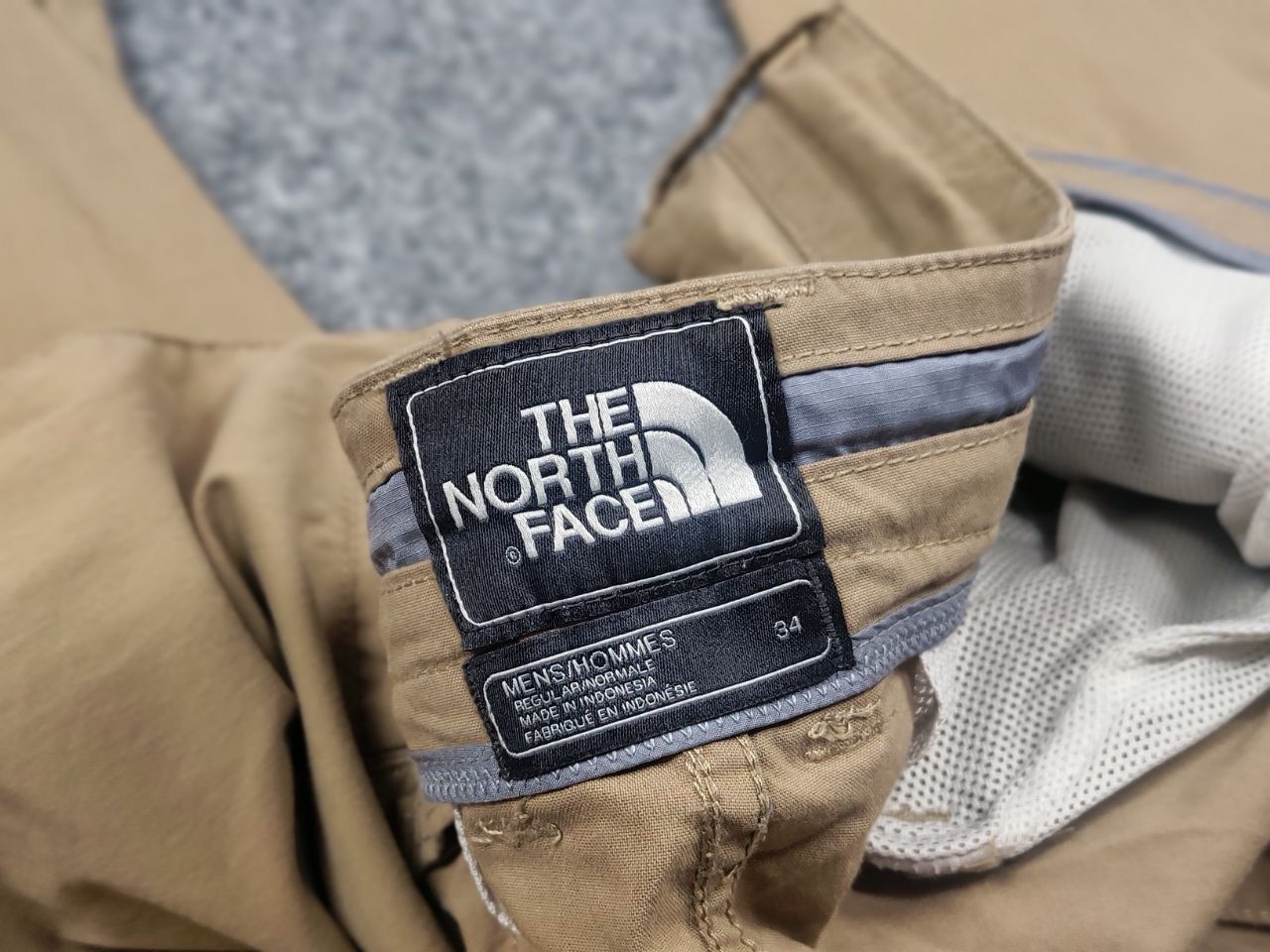 The North Face The North Face Beige Nylon Zip Trouser Pants Vintage Style Size US 34 / EU 50 - 15 Thumbnail