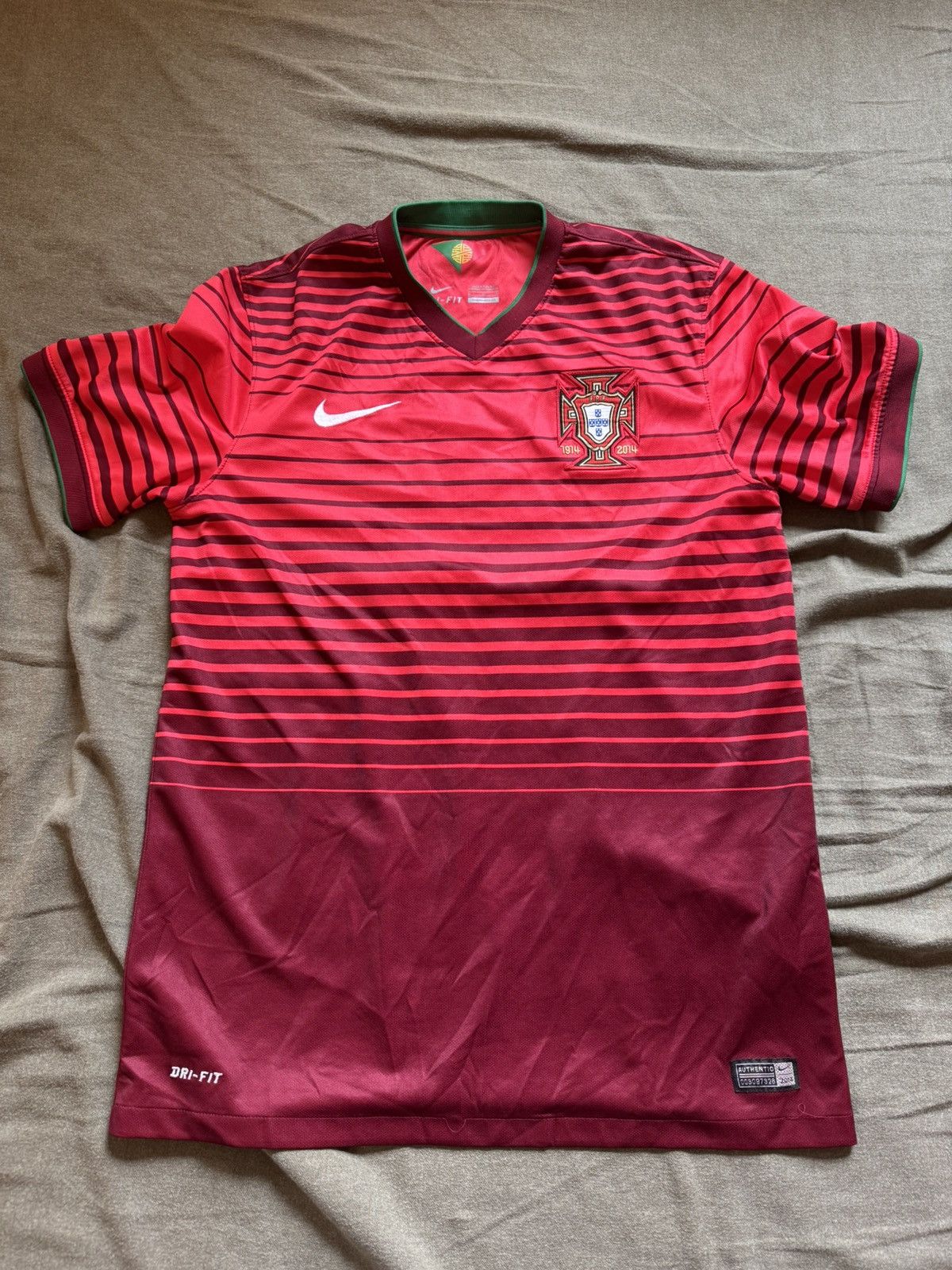 Nike Portugal Jersey 2014 Size US M / EU 48-50 / 2 - 1 Thumbnail