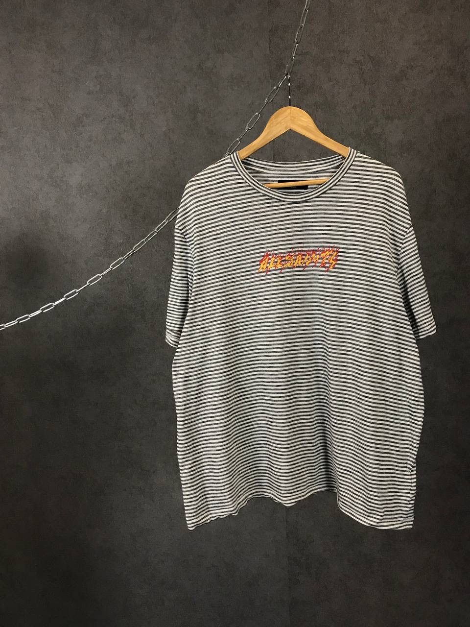 Allsaints Allsaints oversized center logo tee Size US XL / EU 56 / 4 - 1 Thumbnail