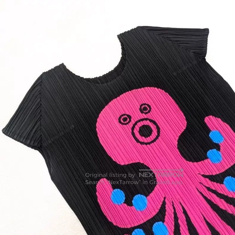 Issey Miyake Issey Miyake Black Octopus Patch Short Sleeve Top Size L / US 10 / IT 46 - 2 Thumbnail