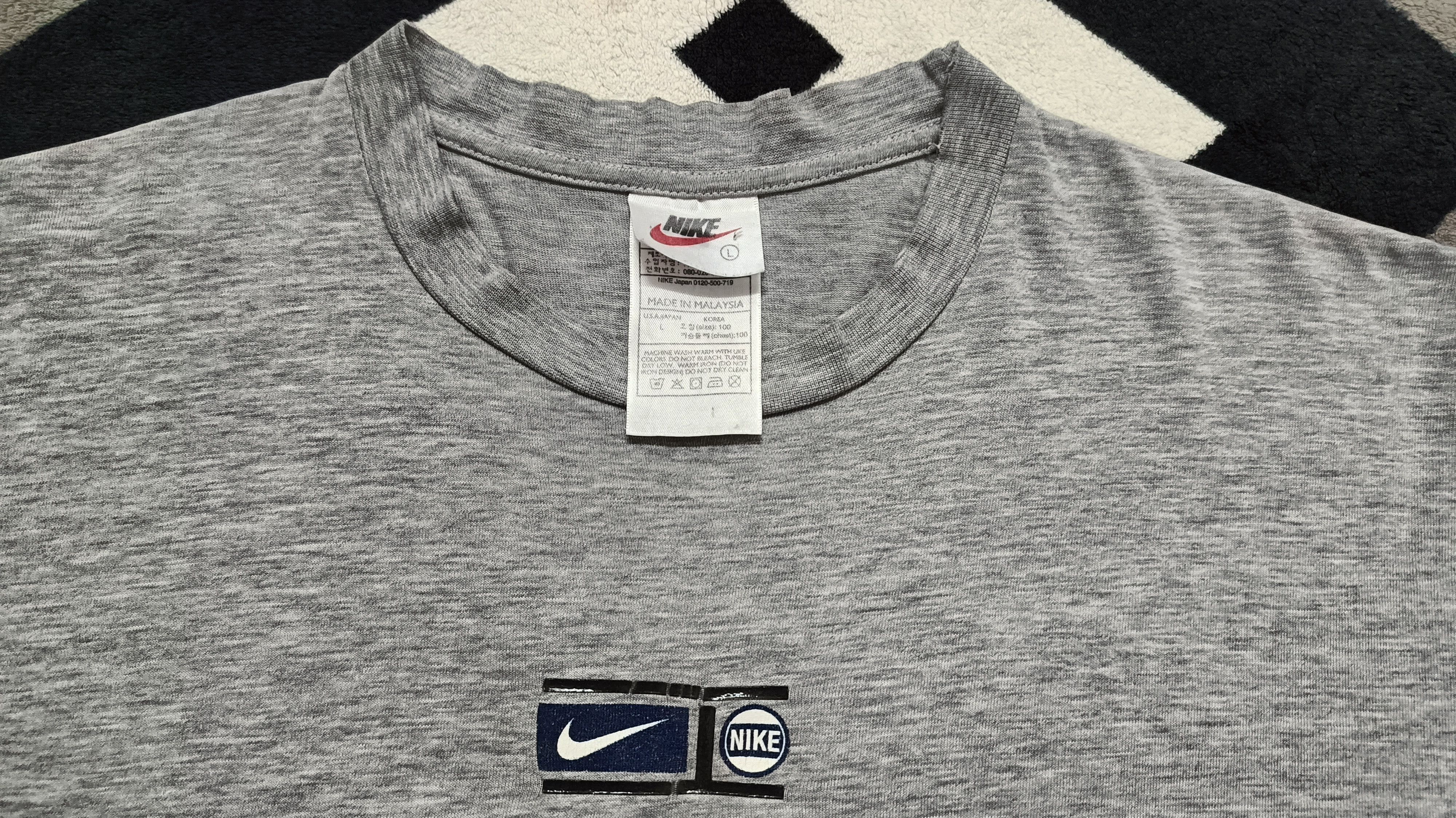 Nike 🔥🔥 Rare Vintage Distressed Nike Center Long Sleeve Tee Size US L / EU 52-54 / 3 - 3 Thumbnail