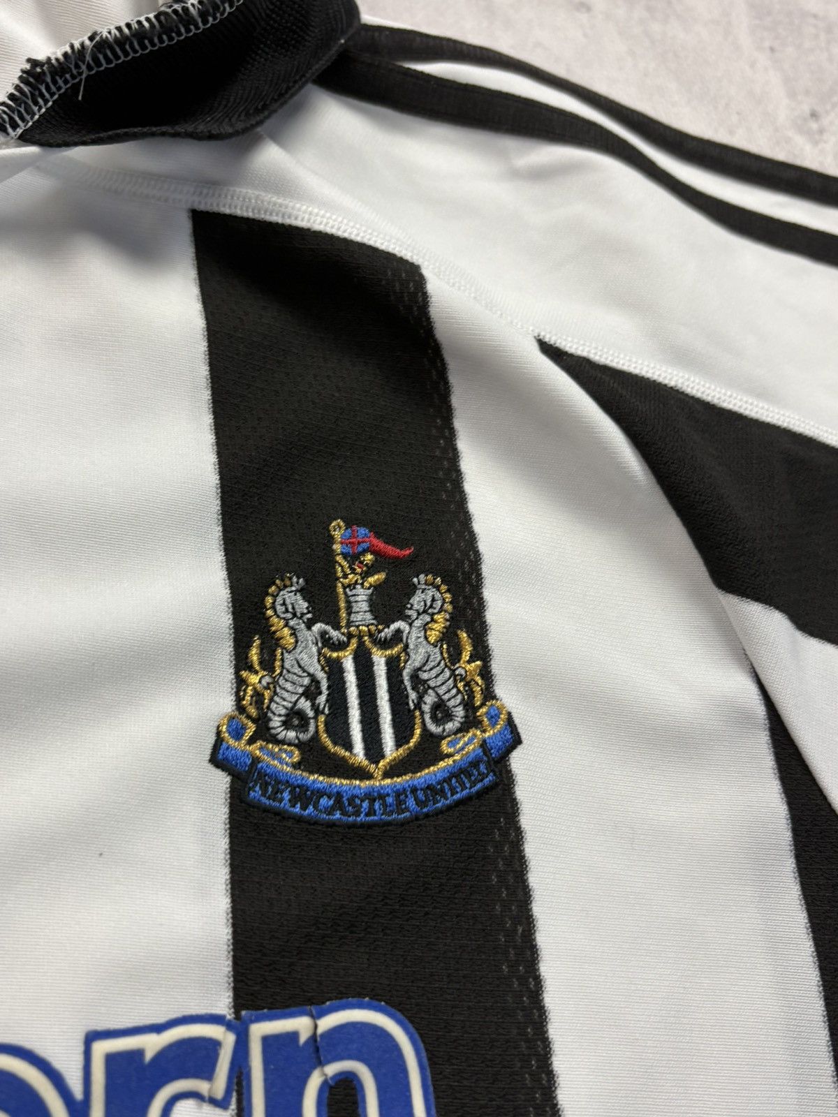 Adidas Newcastle United 03/05 Football Jersey retro premier League Size US M / EU 48-50 / 2 - 6 Thumbnail