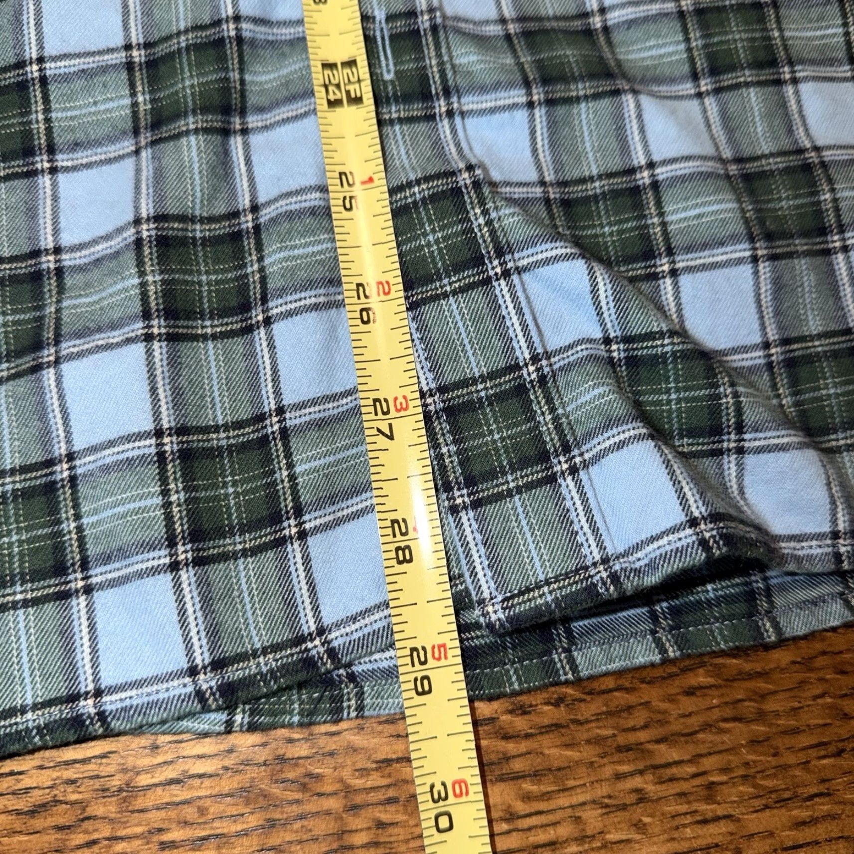 Lacoste Lacoste Shirt Mens Large Blue Green Red Plaid Classic Fit Long Sleeve Button Up Men's Hemmed Pocket Button-Up Classic Preppy Collared Cotton Flannel Size US L / EU 52-54 / 3 - 7 Thumbnail