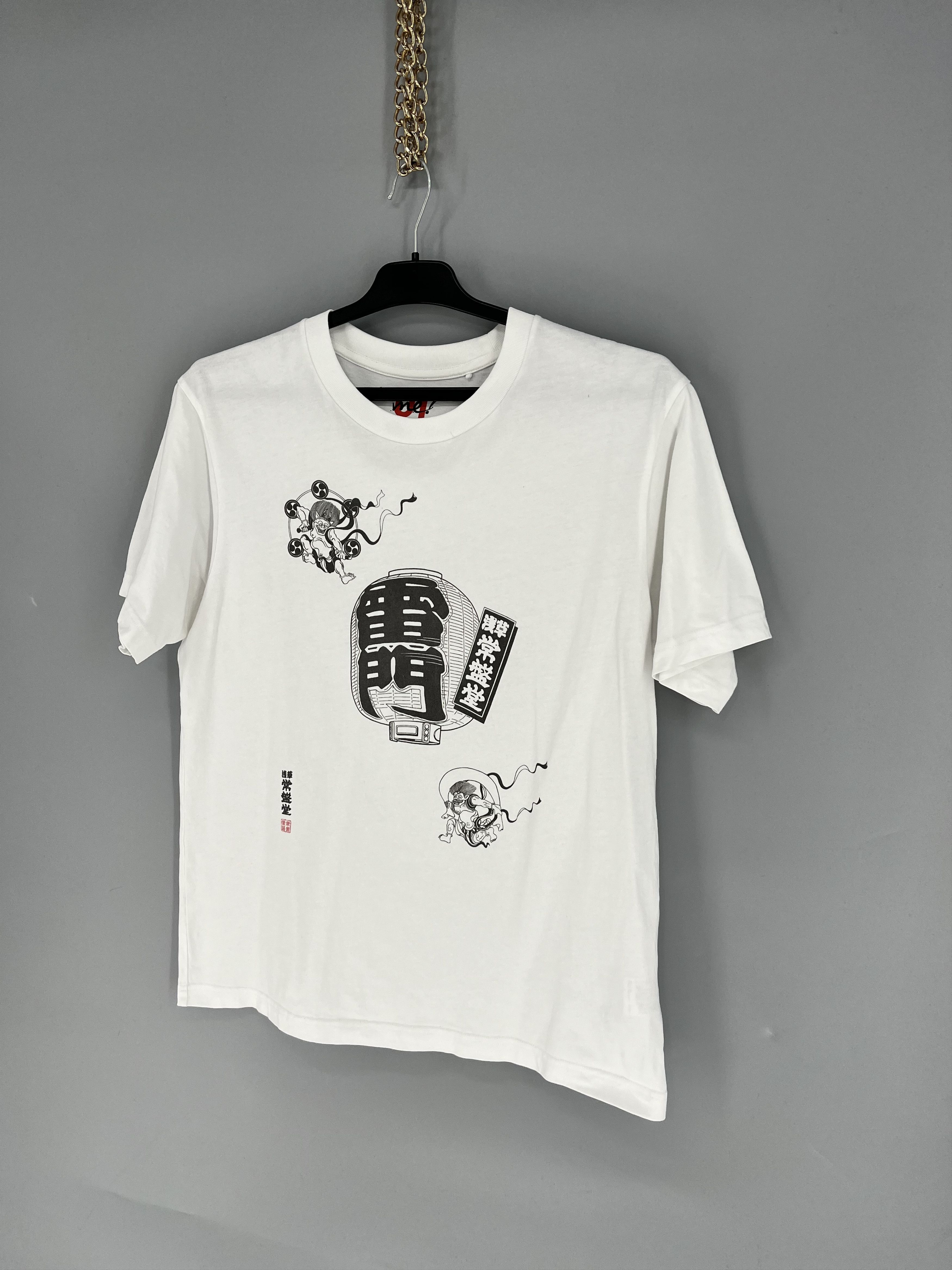 Japanese Brand UNIQLO Japan Asakusa store limited" opening commemorative Size US M / EU 48-50 / 2 - 3 Thumbnail