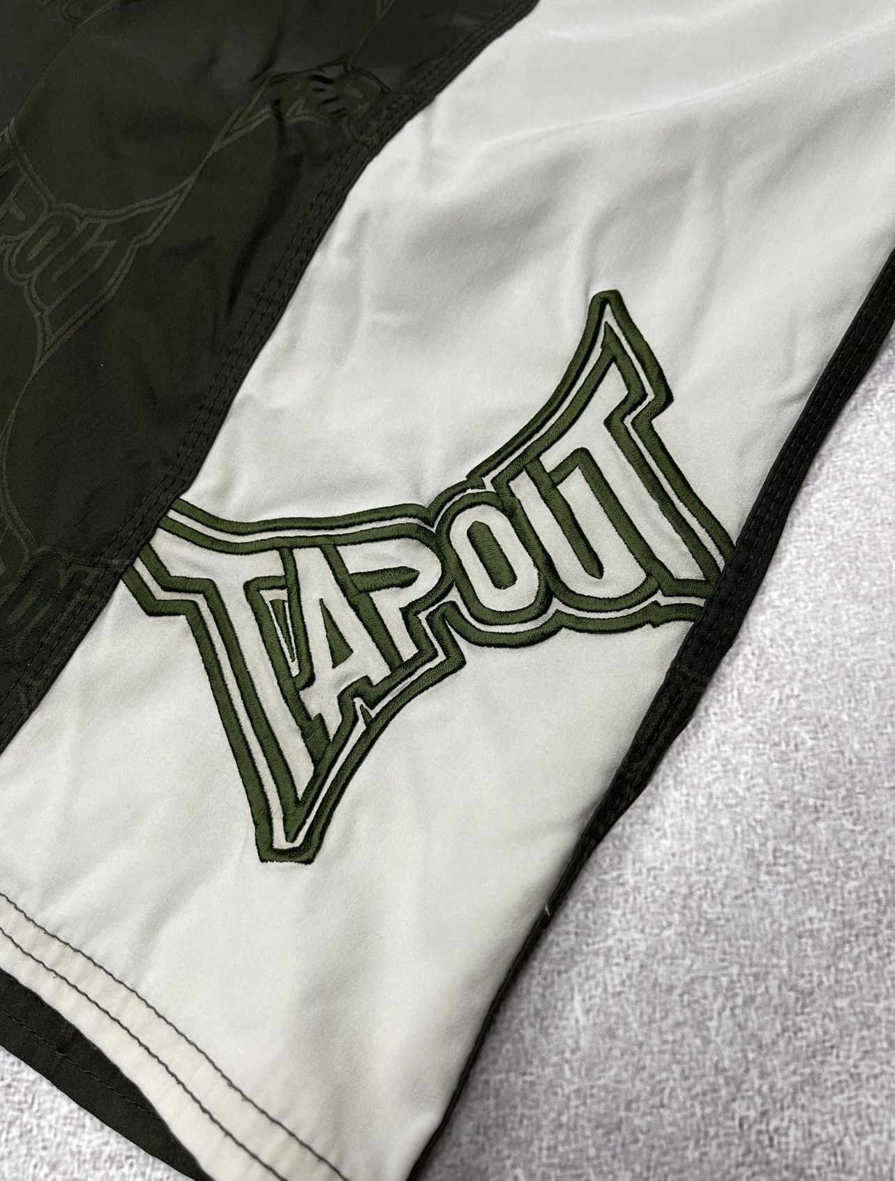 Tapout Mens Tapout MMA Shorts Fighting Khaki Double Big Logo M1 K1 Size US 30 / EU 46 - 2 Thumbnail