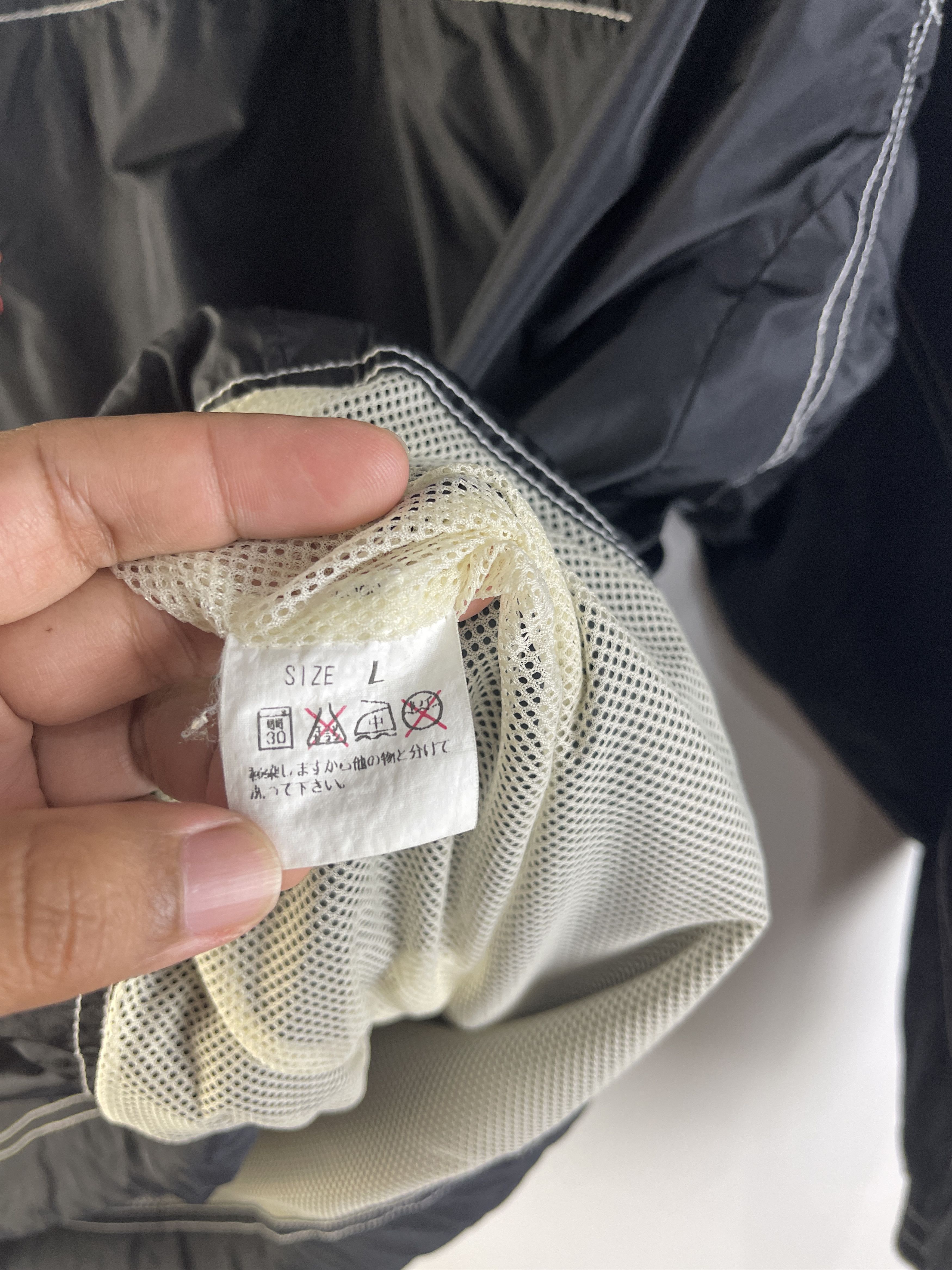Levi's Vintage Levi’s Y2K Pullover Windbreaker Anorak Jacket Size US L / EU 52-54 / 3 - 12 Thumbnail