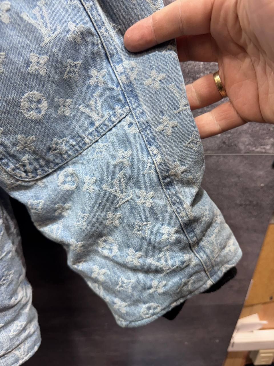 Louis Vuitton Louis Vuitton x Supreme Jacquard Denim N-3B Parka Size US L / EU 52-54 / 3 - 17 Thumbnail