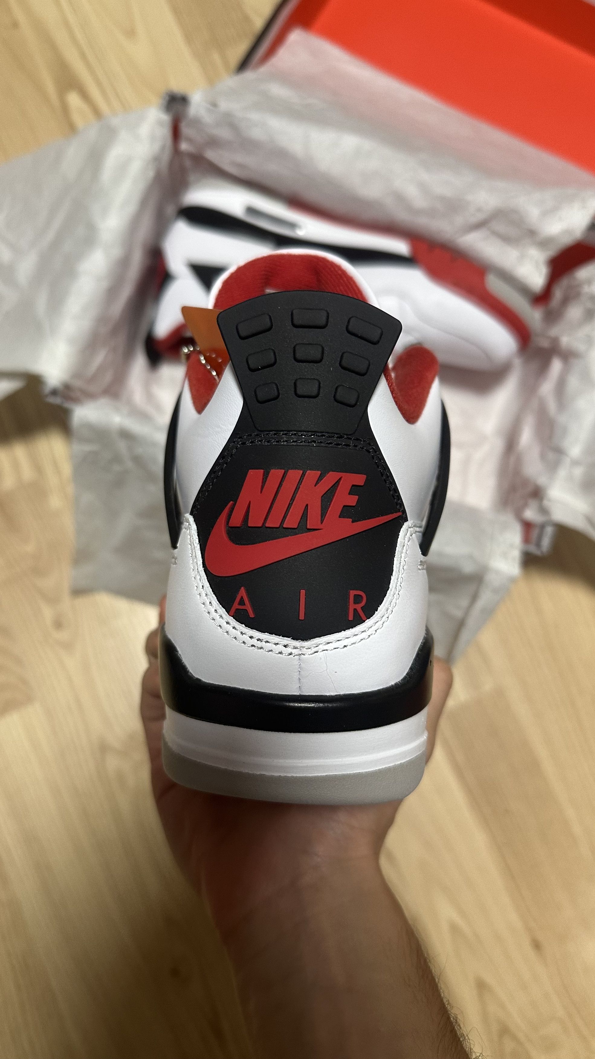Jordan Brand Nike Air Jordan 4 Retro - Fire Red (2020) Size US 9.5 / EU 42-43 - 4 Thumbnail