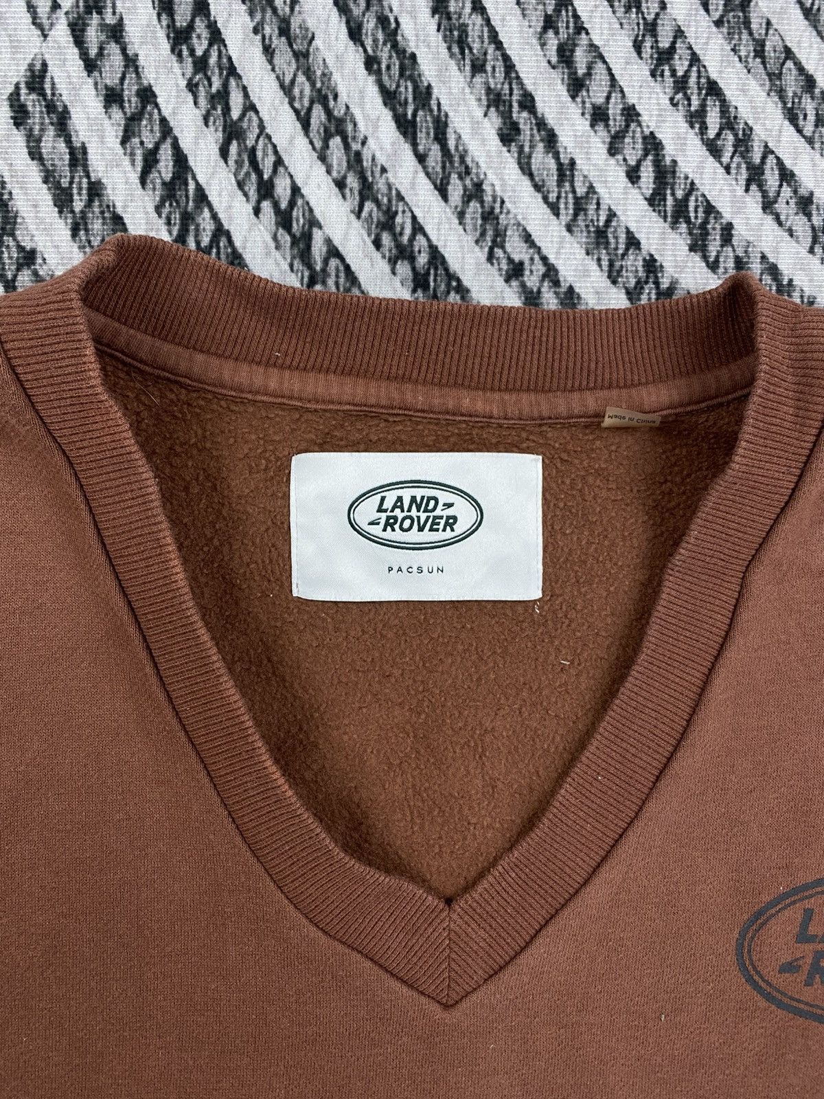 Japanese Brand Vintage Land Rover Pacsun V-Neck Baggy Sweatshirt Size US XXL / EU 58 / 5 - 5 Thumbnail