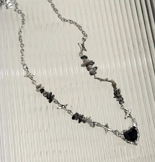 Japanese Brand Retro punk black heart star stone chain necklace choker y2k Size ONE SIZE - 3 Thumbnail