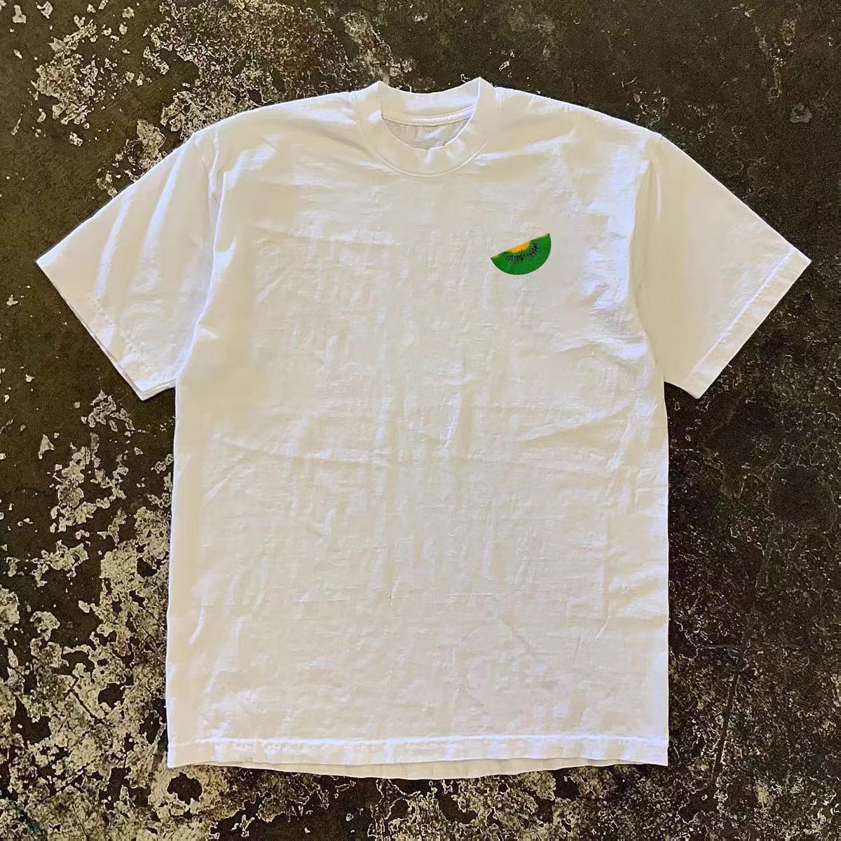 Vintage White Washed Vintage Kiwi Print T-Shirt Size US M / EU 48-50 / 2 - 2 Thumbnail