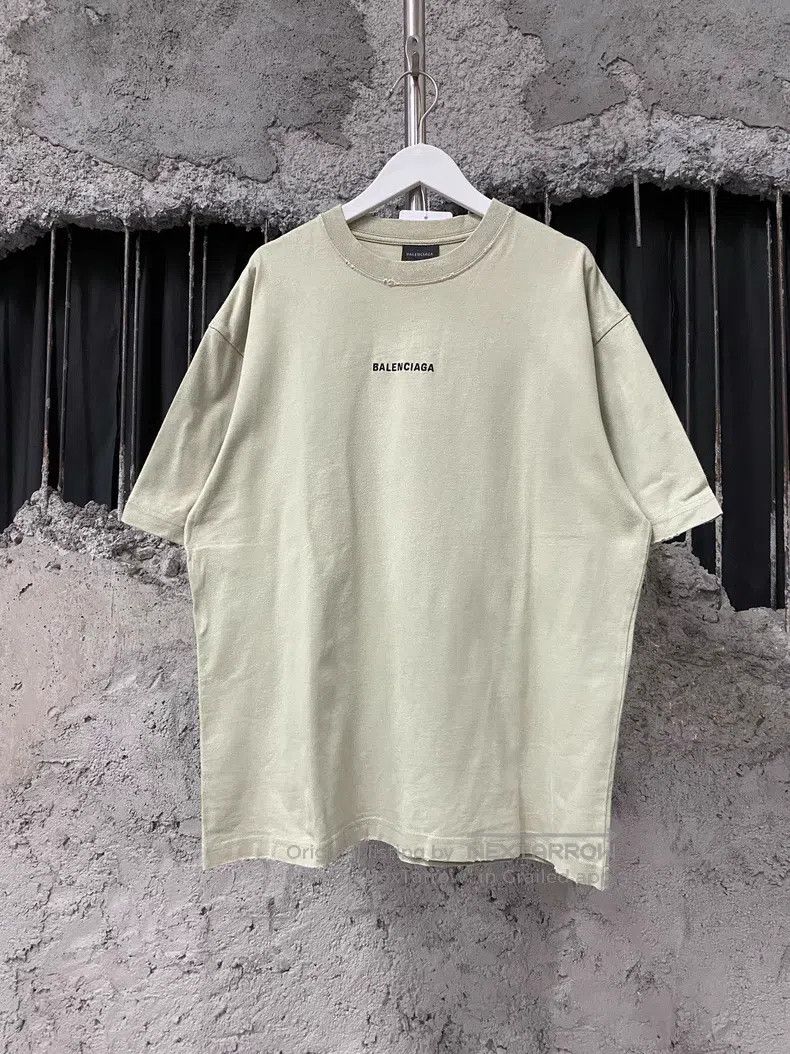 Balenciaga Balenciaga Washed and Distressed Short Sleeve Size US XS / EU 42 / 0 - 1 Thumbnail