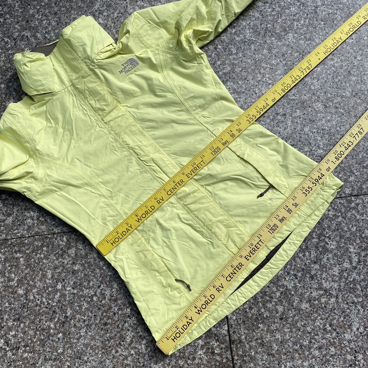 The North Face The north face rain jacket Size XS / US 0-2 / IT 36-38 - 3 Thumbnail