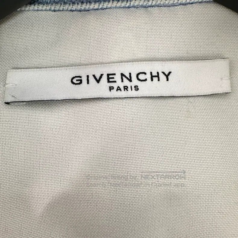 Givenchy Givenchy Ice blue denim jacket with back letter logo Size US L / EU 52-54 / 3 - 4 Thumbnail