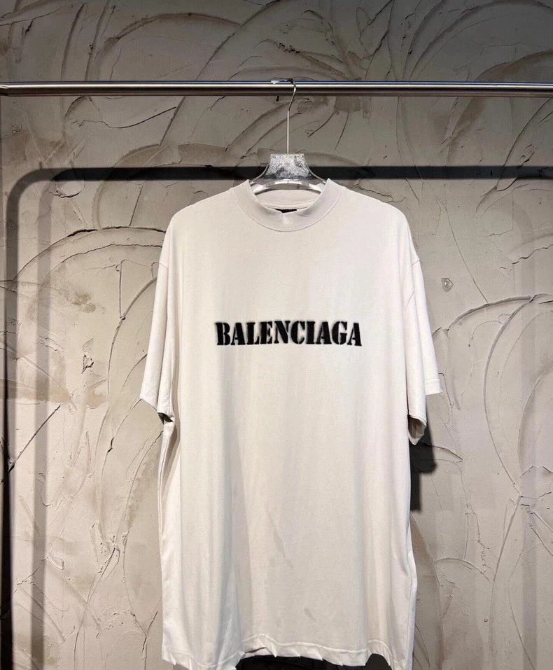 Balenciaga Balenciaga Letter T-shirt with round neck wear effect Size US XS / EU 42 / 0 - 1 Thumbnail