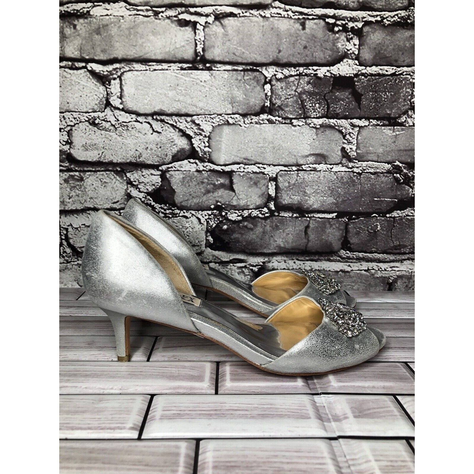Badgley Mischka Badgley Mischka Metallic Silver Leather Rhinestone Heels Wom Size US 6.5 / IT 36.5 - 3 Thumbnail