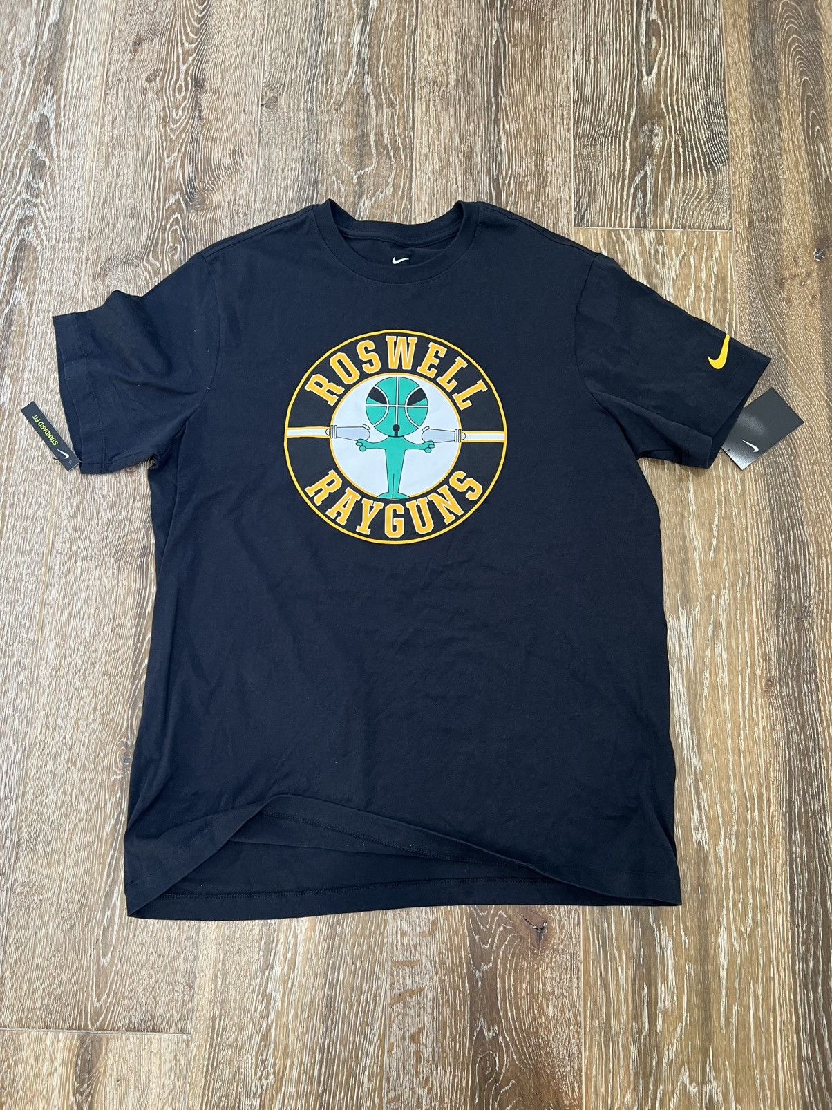 Nike Nike roswell rayguns sb tee Size US L / EU 52-54 / 3 - 1 Thumbnail