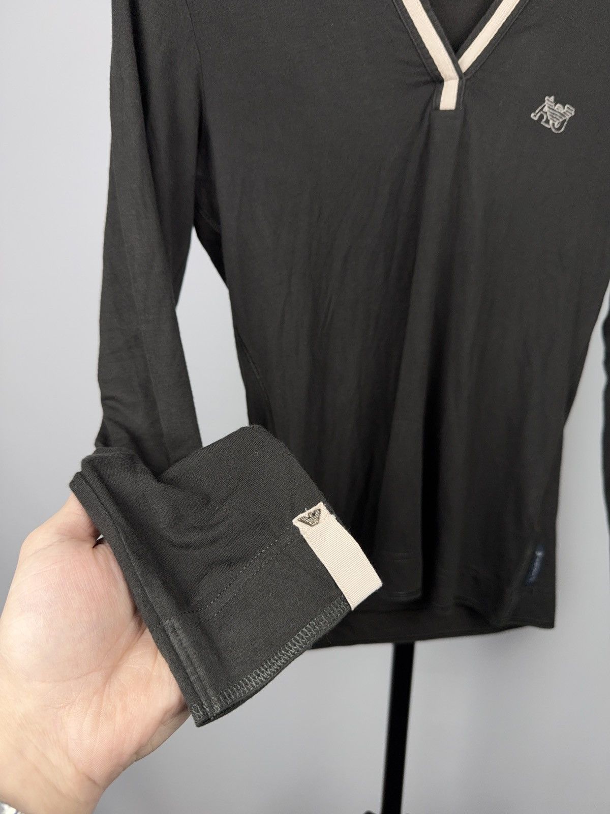 Armani Vintage 90s Retro Armani Jeans V-Neck Long Sleeve Logo Top Size M / US 6-8 / IT 42-44 - 11 Thumbnail