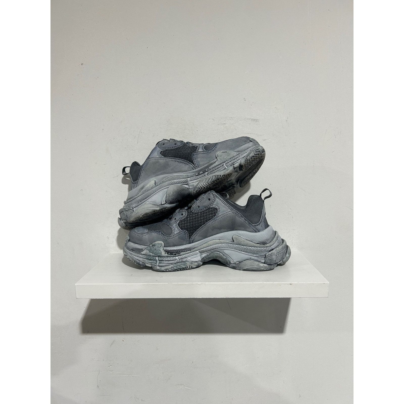 Balenciaga BALENCIAGA TRIPLE S DYED GREY SIZE 39 (EU 6) NEW Size US 6 / EU 39 - 2 Thumbnail