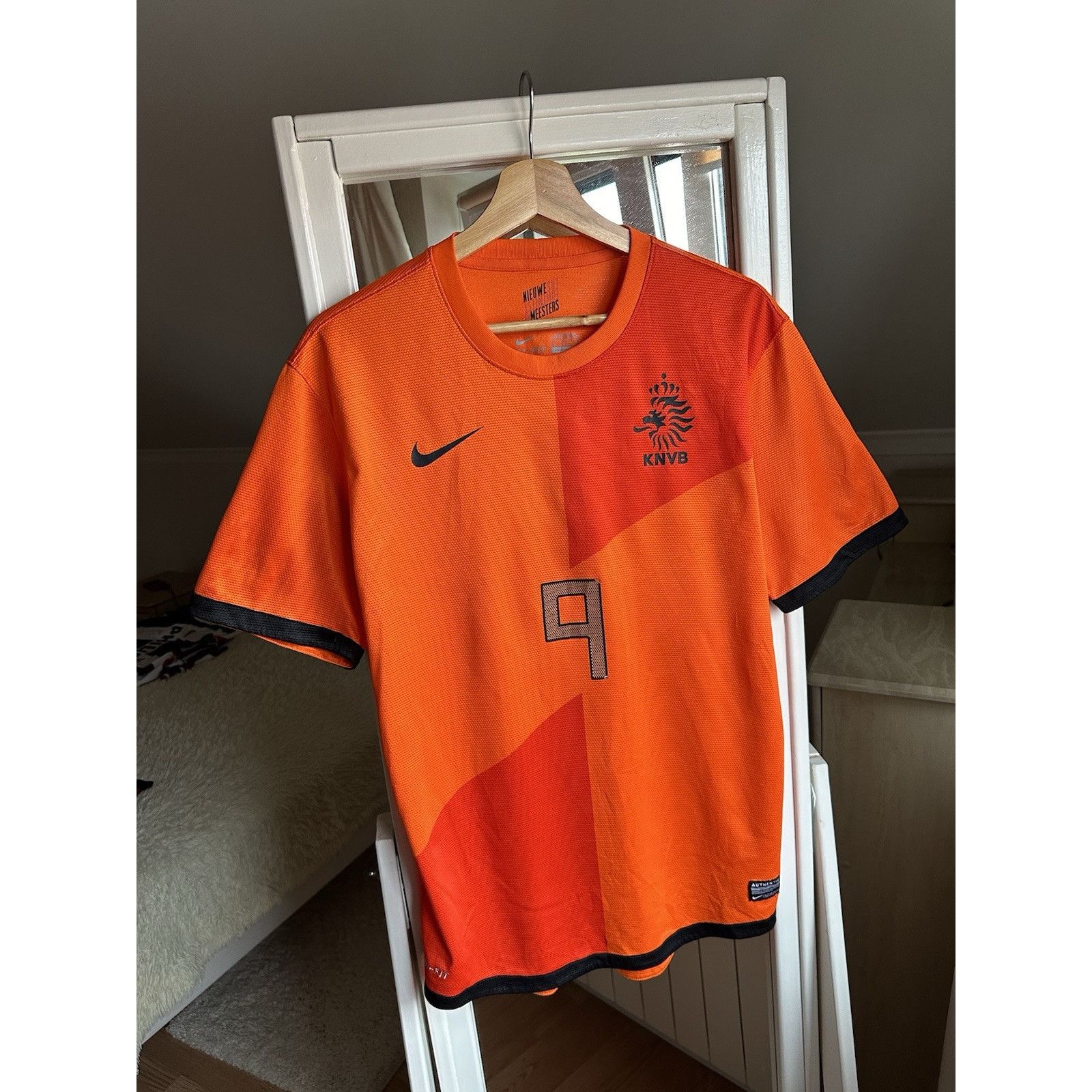 Nike NETHERLANDS 2012/13 HOME FOOTBALL SHIRT Van Persie Soccer JE Size US M / EU 48-50 / 2 - 2 Thumbnail