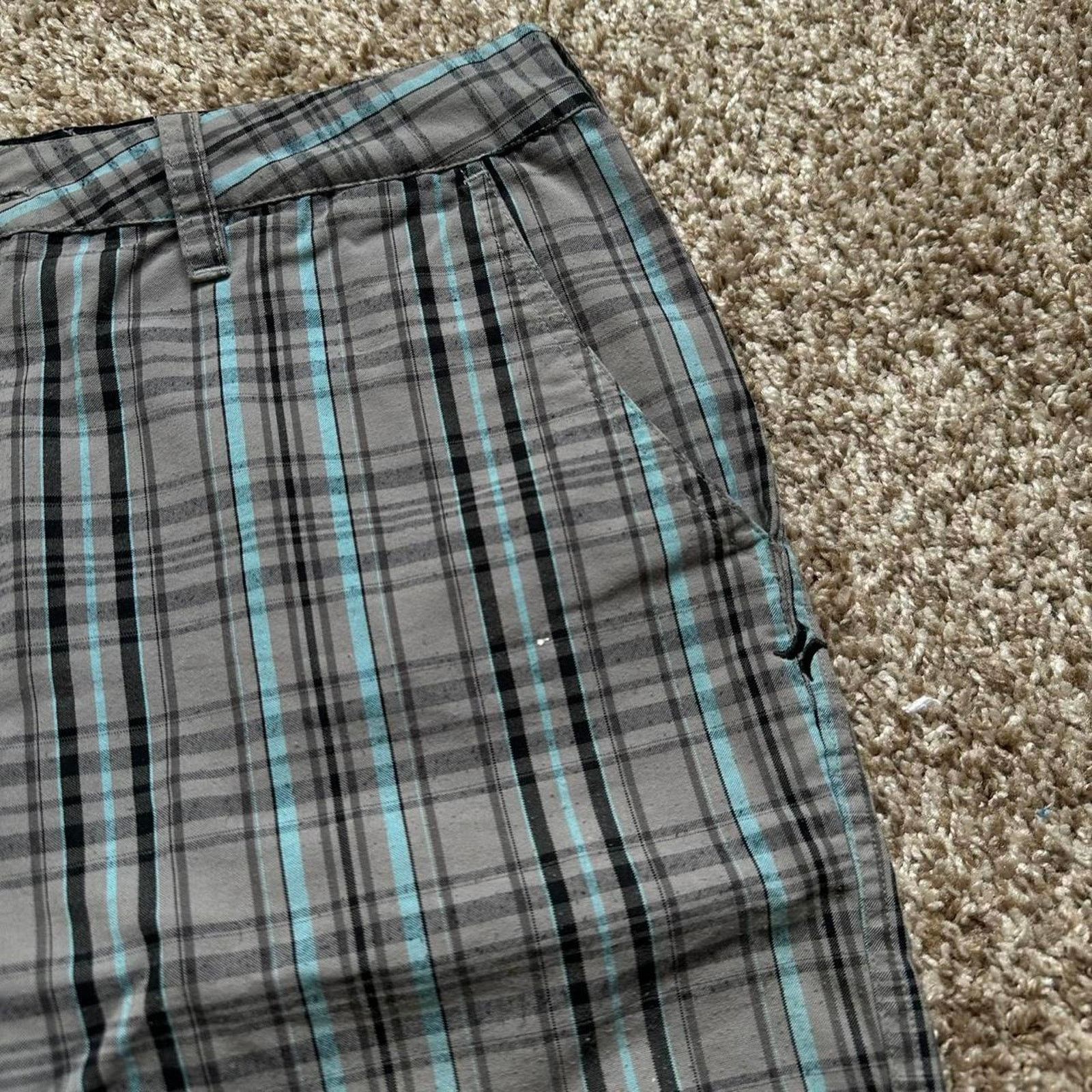 Hurley × Vintage Vintage Y2K 2000s Black Blue Plaid Hurley Surf Skate Shorts Size US 32 / EU 48 - 3 Thumbnail