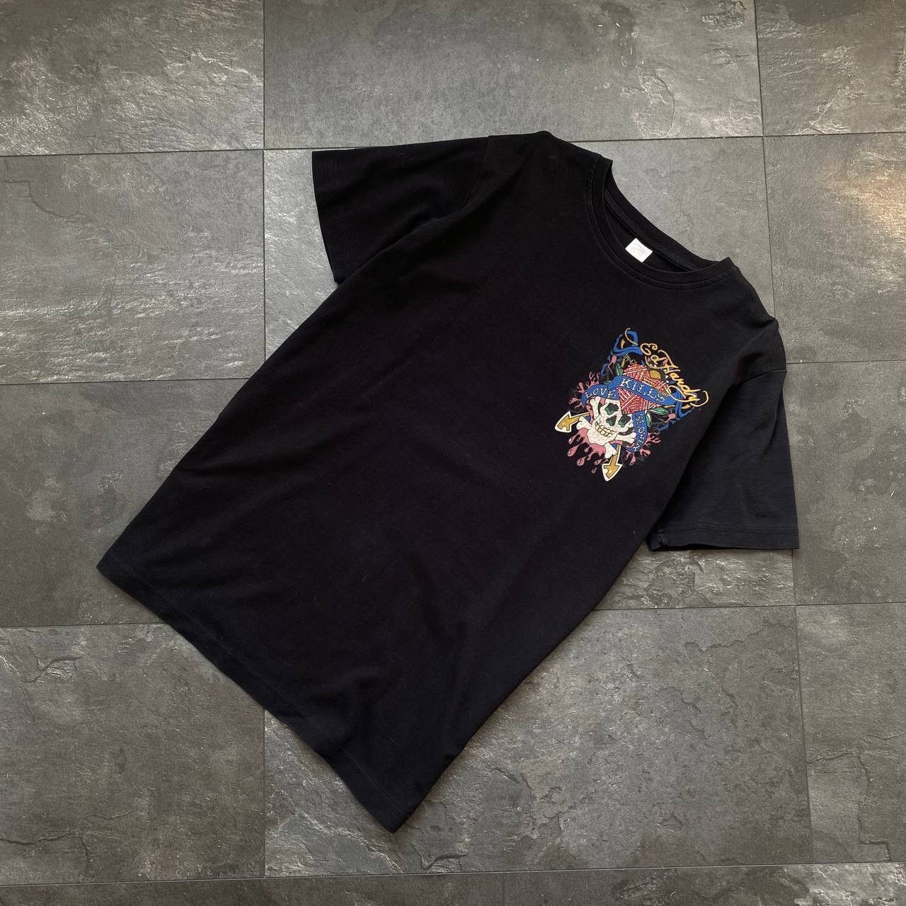 Vintage Vintage big logo Ed hardy skulls big logo tee shirt 90s Size US L / EU 52-54 / 3 - 1 Thumbnail