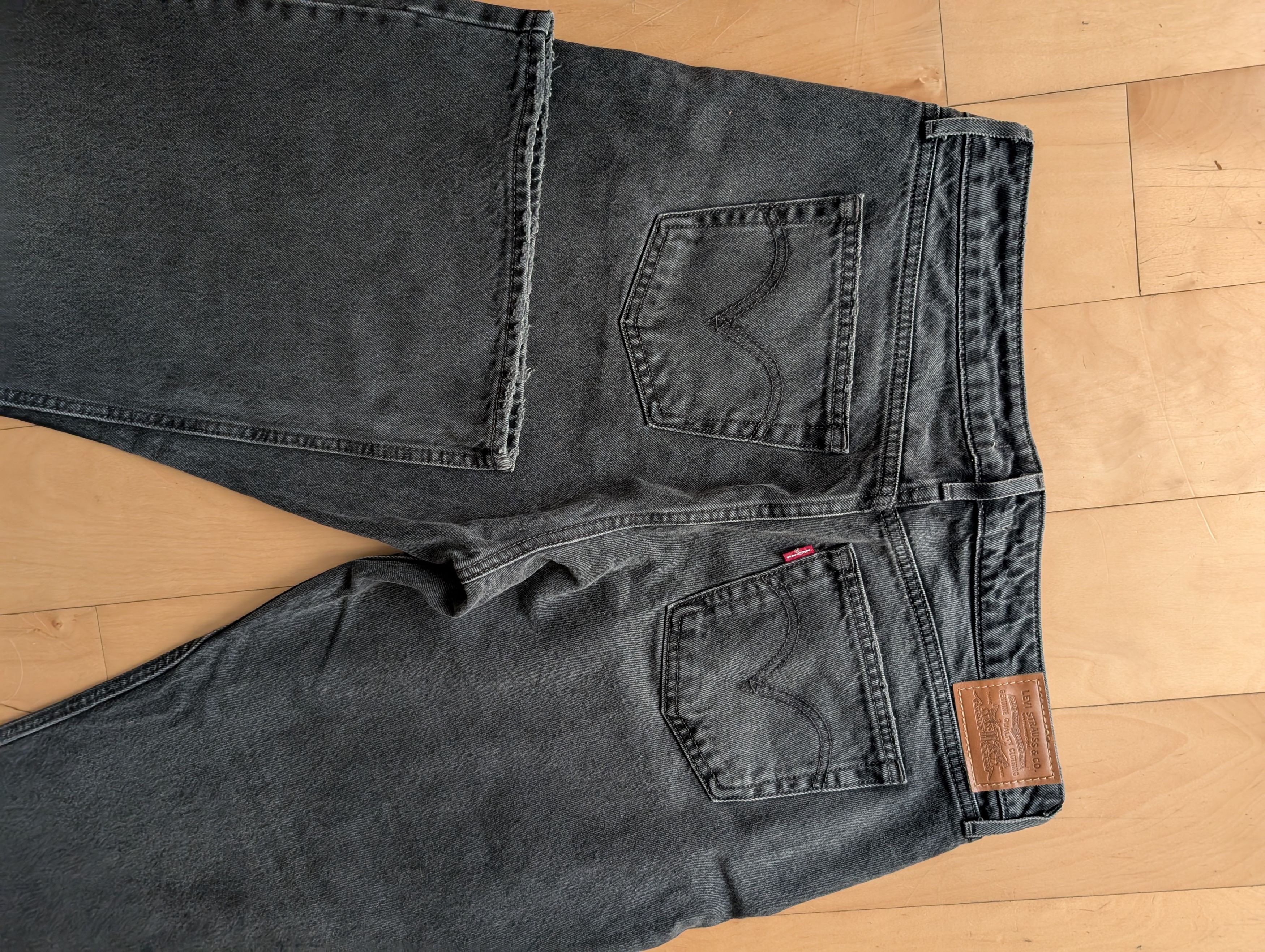Levi's Made & Crafted Levi's premium 'low loose' wide leg jeans Size US 32 / EU 48 - 2 Thumbnail