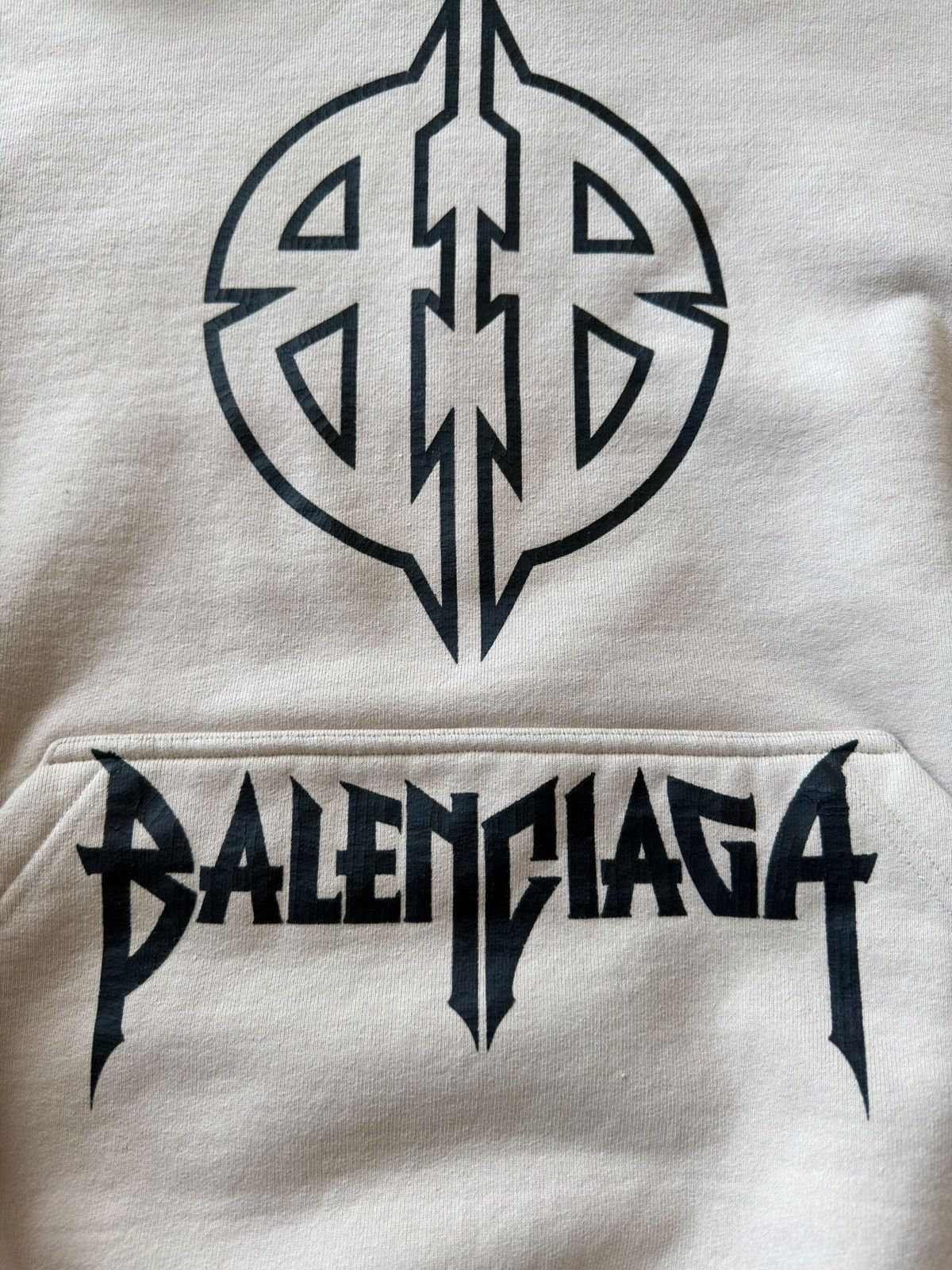 Balenciaga *RARE* BALENCIAGA METAL SUPER THICK HOODIE BEIGE RARE SIZE 4 Size US XL / EU 56 / 4 - 4 Thumbnail
