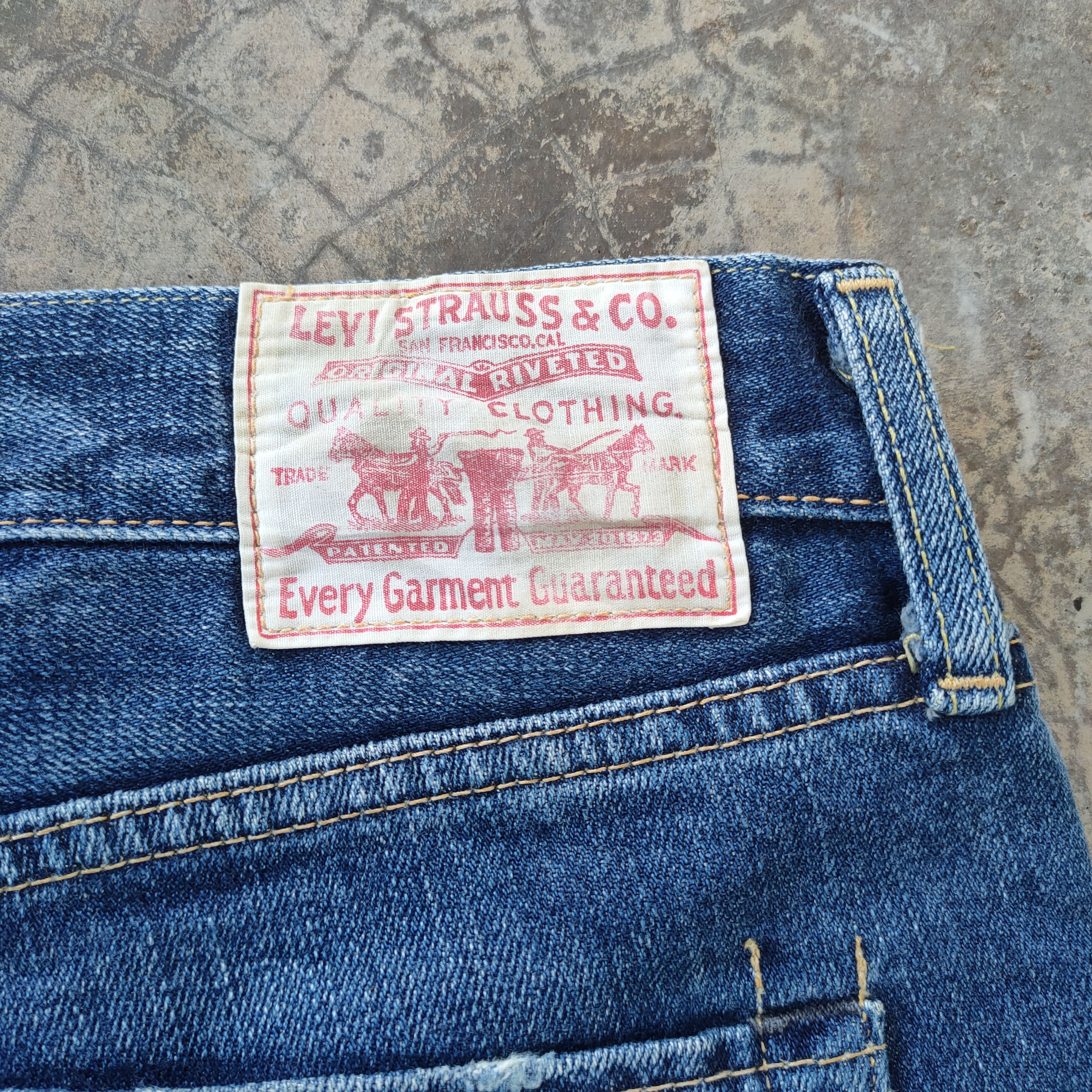 Levi's Vintage Clothing W32 VINTAGE LEVI'S 502 FADED RIPPED JEANS DENIM PANTS Size US 32 / EU 48 - 14 Thumbnail