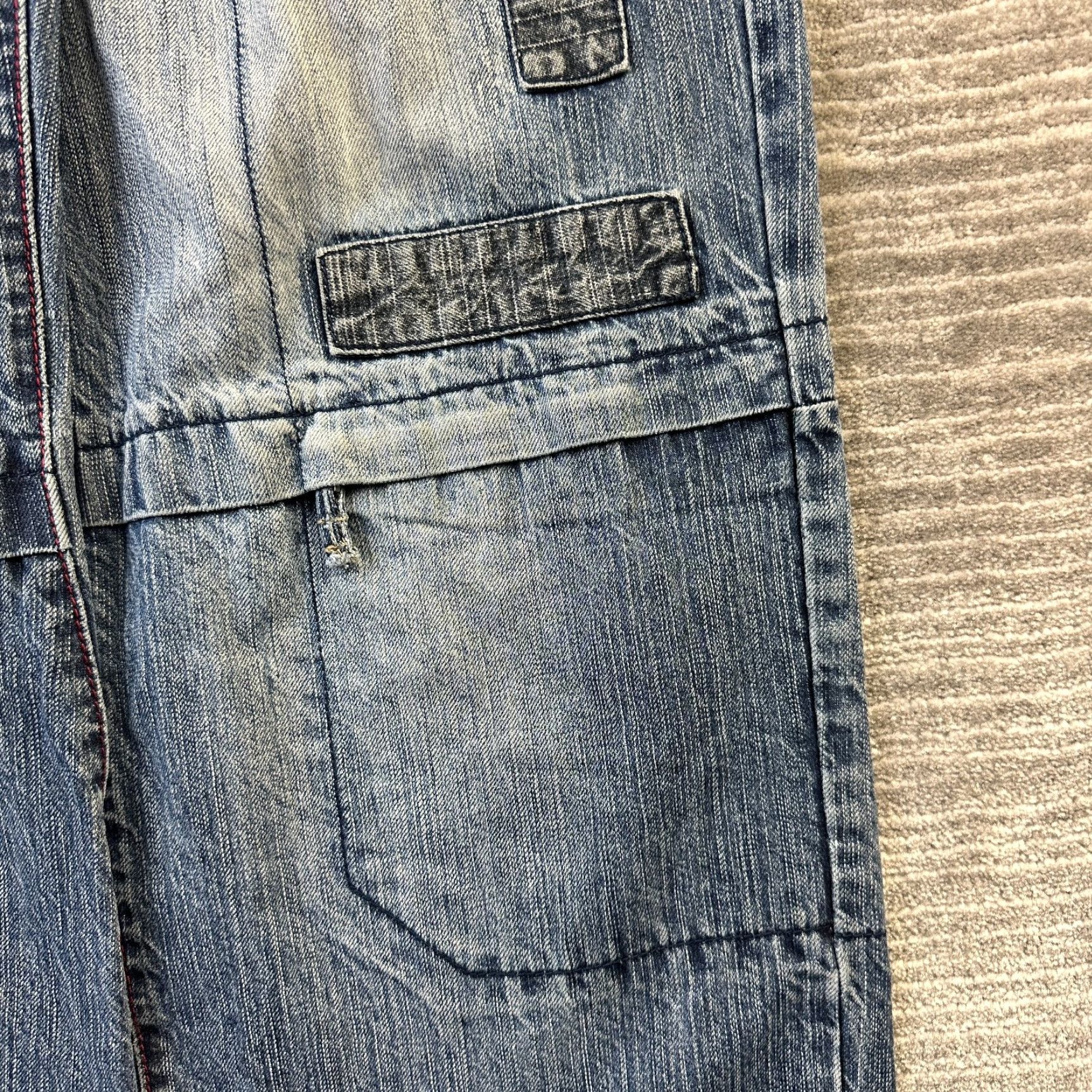 Denime VINTAGE 96 North Jeans Mens 32x31 Denim Baggy Patchwork 5-Pocket Logo Embroidered Blue Cotton Hip Hop Modern Relaxed Straight Leg Wide-Leg Jeans Mens Size US 32 / EU 48 - 4 Thumbnail