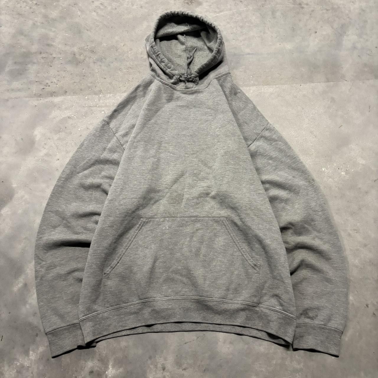 Japanese Brand × Vintage Crazy Vintage Y2K/2000s Light Grey Blank Essential Hoodie! Size US L / EU 52-54 / 3 - 1 Thumbnail