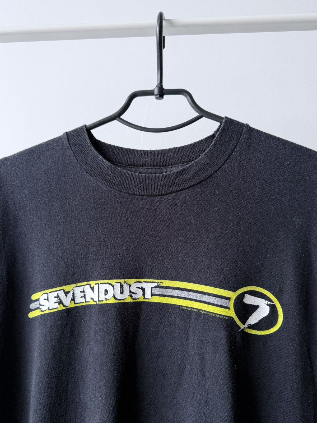 Band Tees Vintage 1998 Sevendust Nu Metal Band T-Shirt Tee Size US XL / EU 56 / 4 - 2 Thumbnail