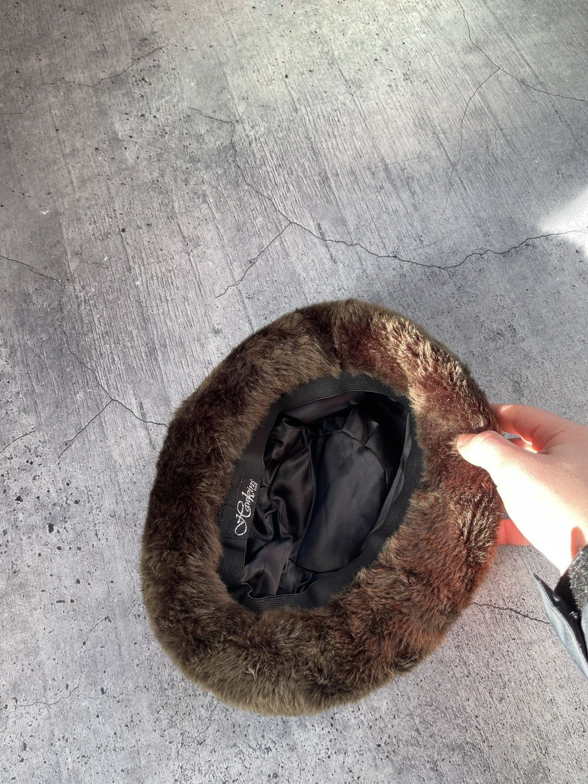 Vintage Vintage 80-90s Fur Fluffy Winter Hat Y2k Oldmoney Size ONE SIZE - 3 Thumbnail