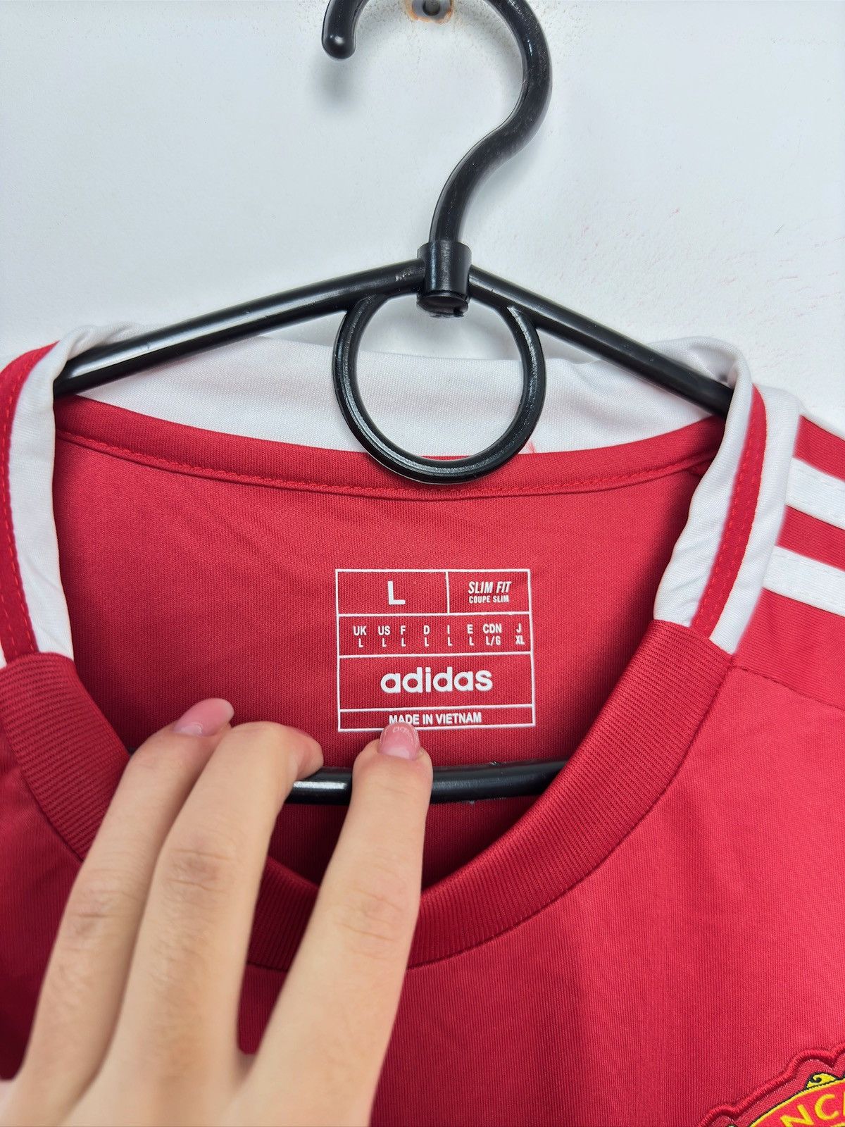 Adidas Manchester United 2024/2025 Home Football Shirt Adidas Size US L / EU 52-54 / 3 - 7 Thumbnail