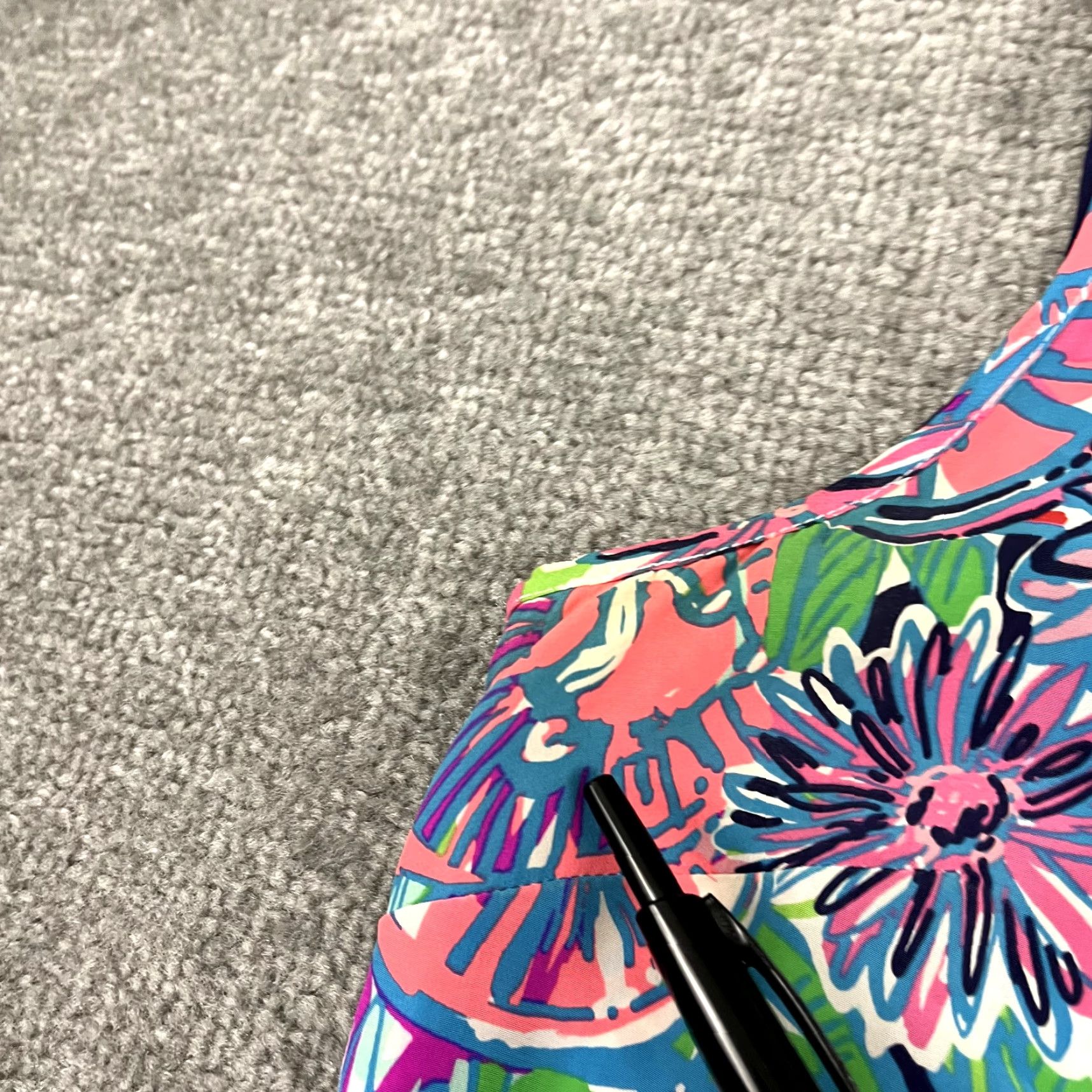 Lilly Pulitzer Lilly Pulitzer Women's Silk Sleeveless Iona Shell Blouse Large Floral Resort Sheer Abstract Colorful 2000s Size L / US 10 / IT 46 - 6 Thumbnail