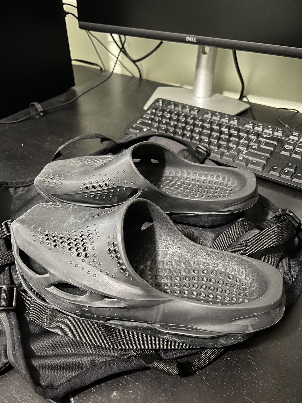Nike NIKE MMW 5 SLIDE Size US 12 / EU 45 - 1 Thumbnail