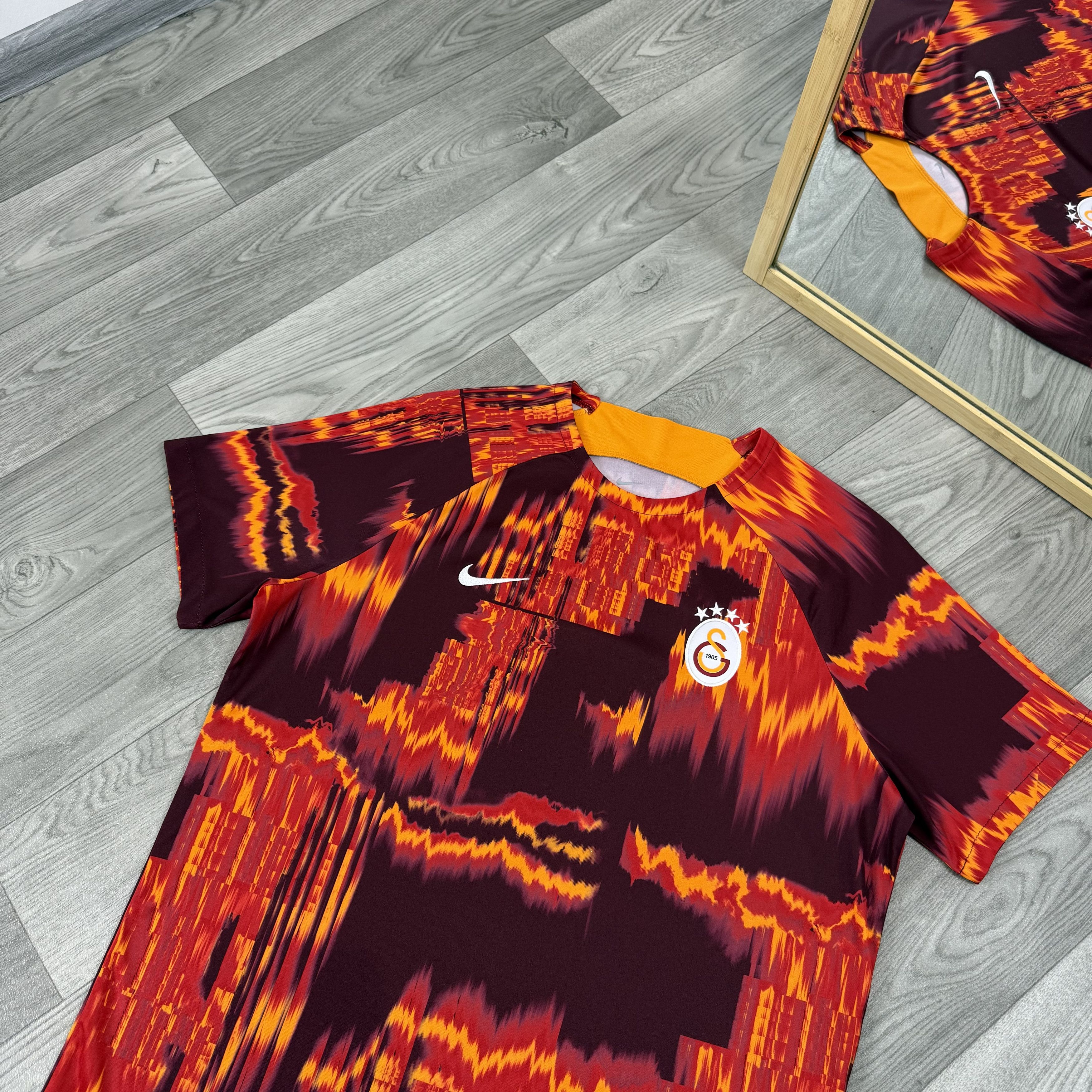 Nike Nike Galatasaray 23-24 Academy Pro Soccer Jersey Tee Shirt Size US XL / EU 56 / 4 - 5 Thumbnail