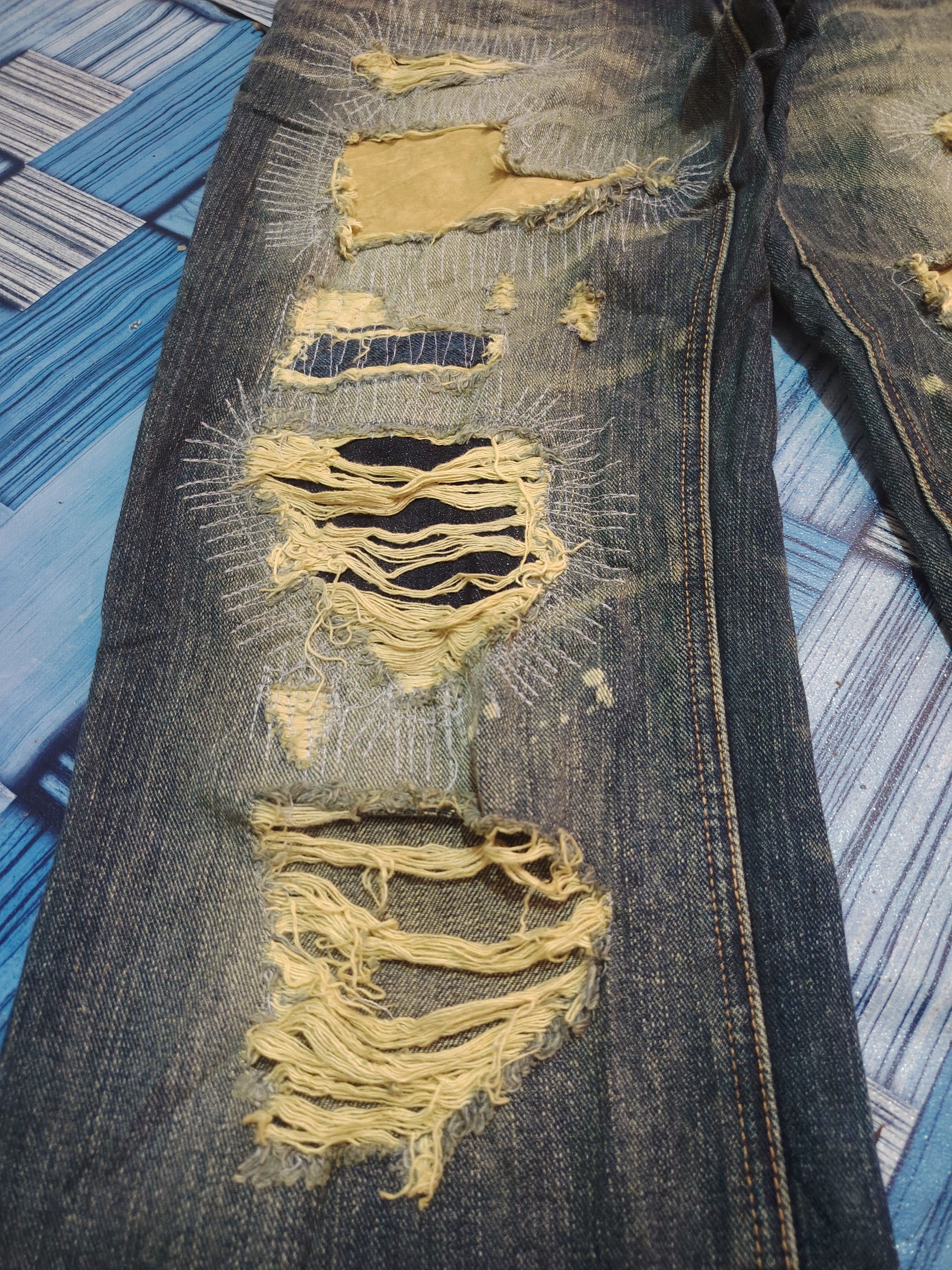 Who Decides War Japanese Exhibitionist TTU Distressed Denim Size US 33 - 10 Thumbnail