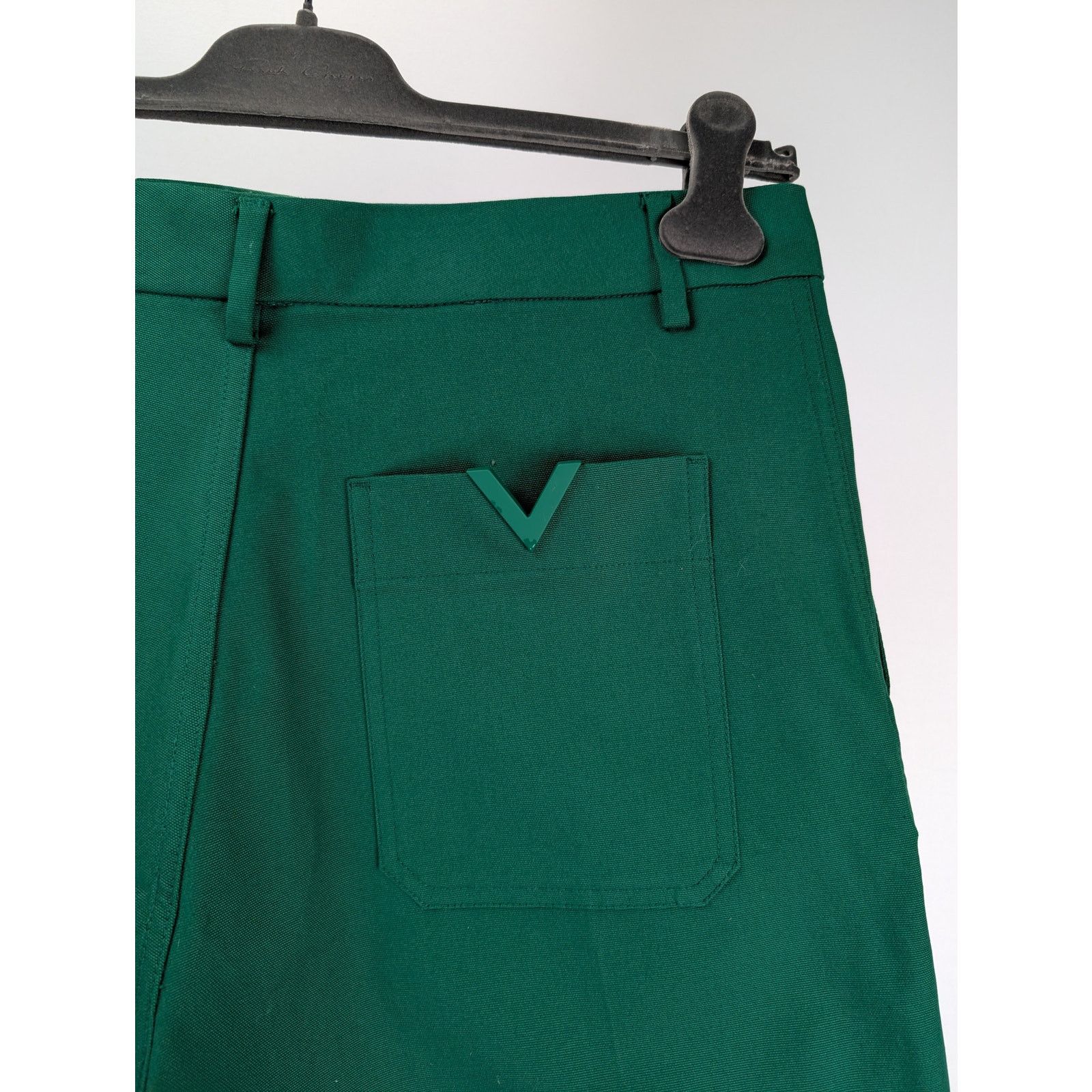 Valentino o1rshd1 CC20 Valentino Green Creased Shorts in Basil Green Size US 34 / EU 50 - 11 Thumbnail