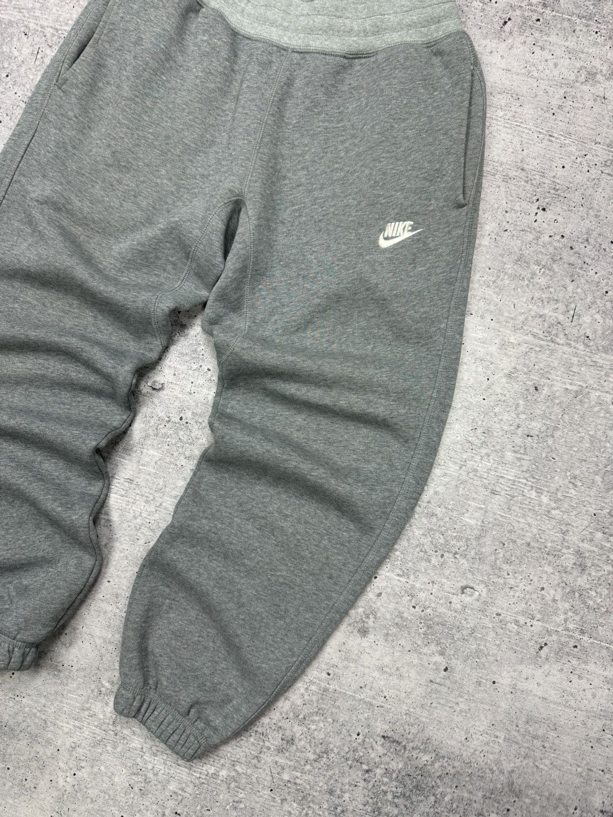 Nike Vintage Nike 90’s Y2K Style Swoosh Logo Sweatpants Joggers Size US 32 / EU 48 - 4 Thumbnail