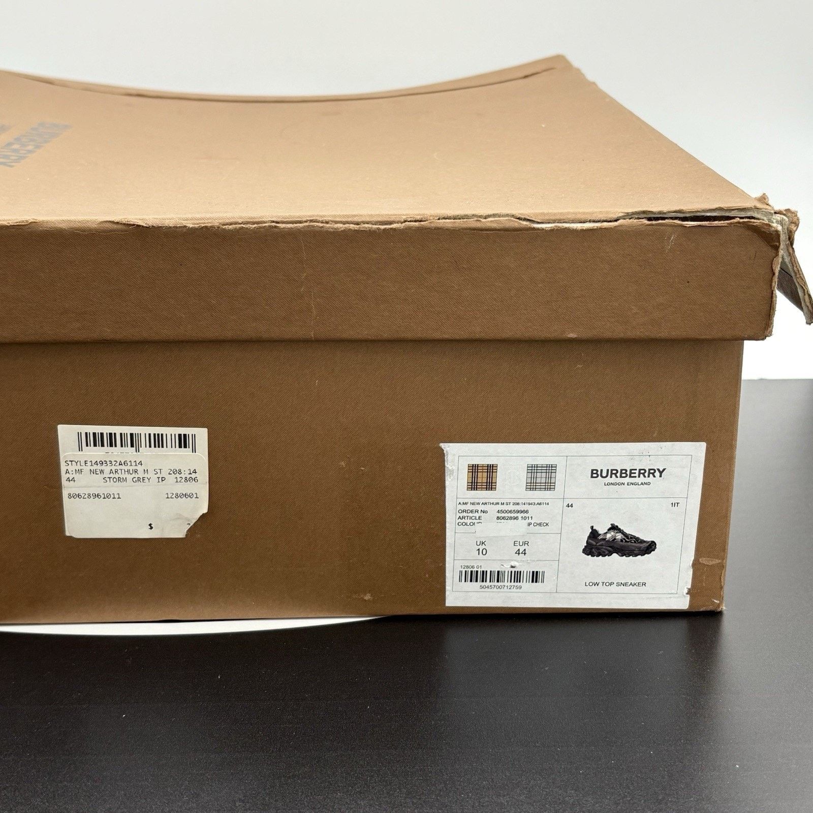 Burberry Burberry Ramsey Vintage Check ' Grey ' | SUPER CLEAN! Size US 11 / EU 44 - 15 Thumbnail