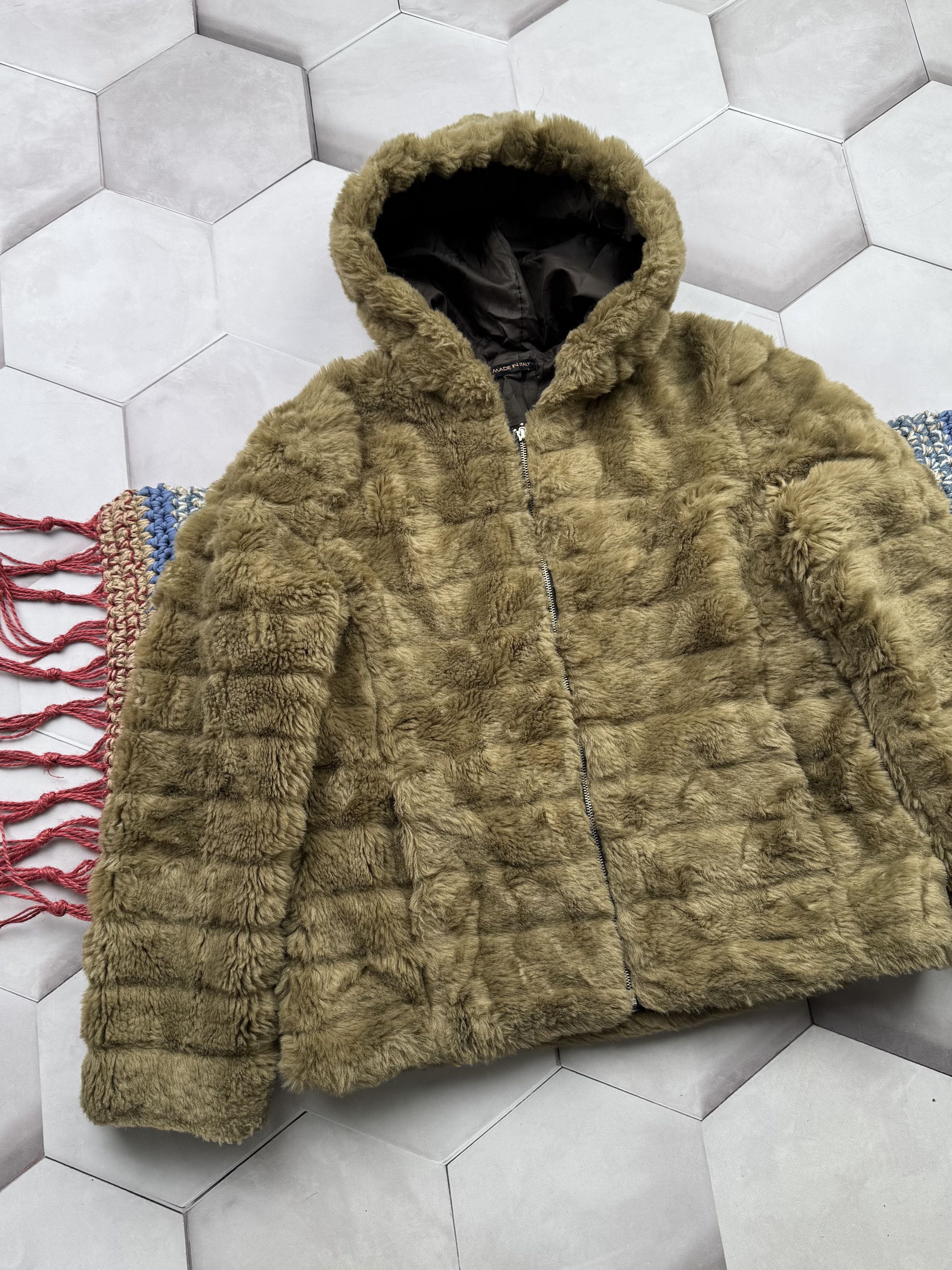 Japanese Brand Vintage Faux Fur Hooded Jacket (E4) Size US S / EU 44-46 / 1 - 2 Thumbnail