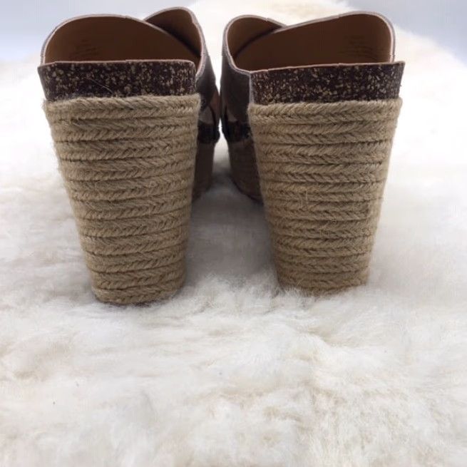 Lucky Brand Lucky Brand Women's Sandal Neeka - Feather Grey - US9 Medium - Leather Wedge Sandal - Casual/Fancy - 2016+ - Womens Size US 9 / IT 39 - 6 Thumbnail