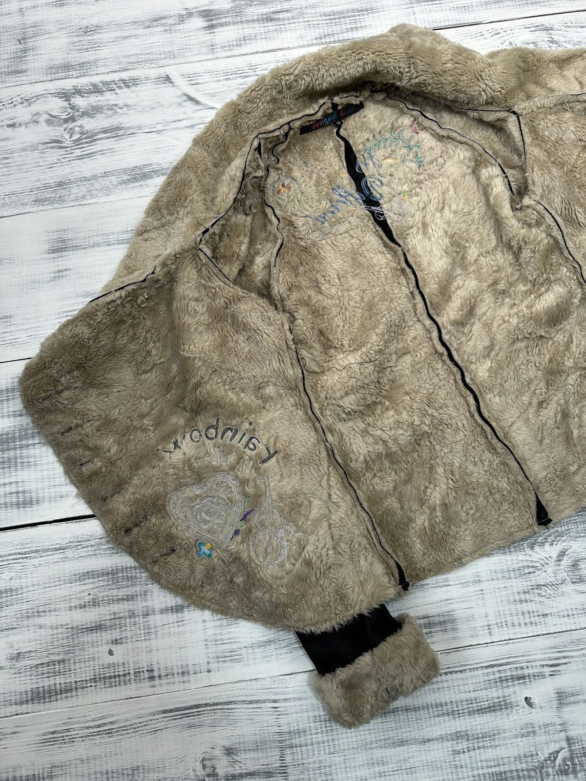 Desigual DESIGUAL RAINBOW WOMEN’S SHORT JACKET FAUX FUR BLACK COAT Size XS / US 0-2 / IT 36-38 - 15 Thumbnail