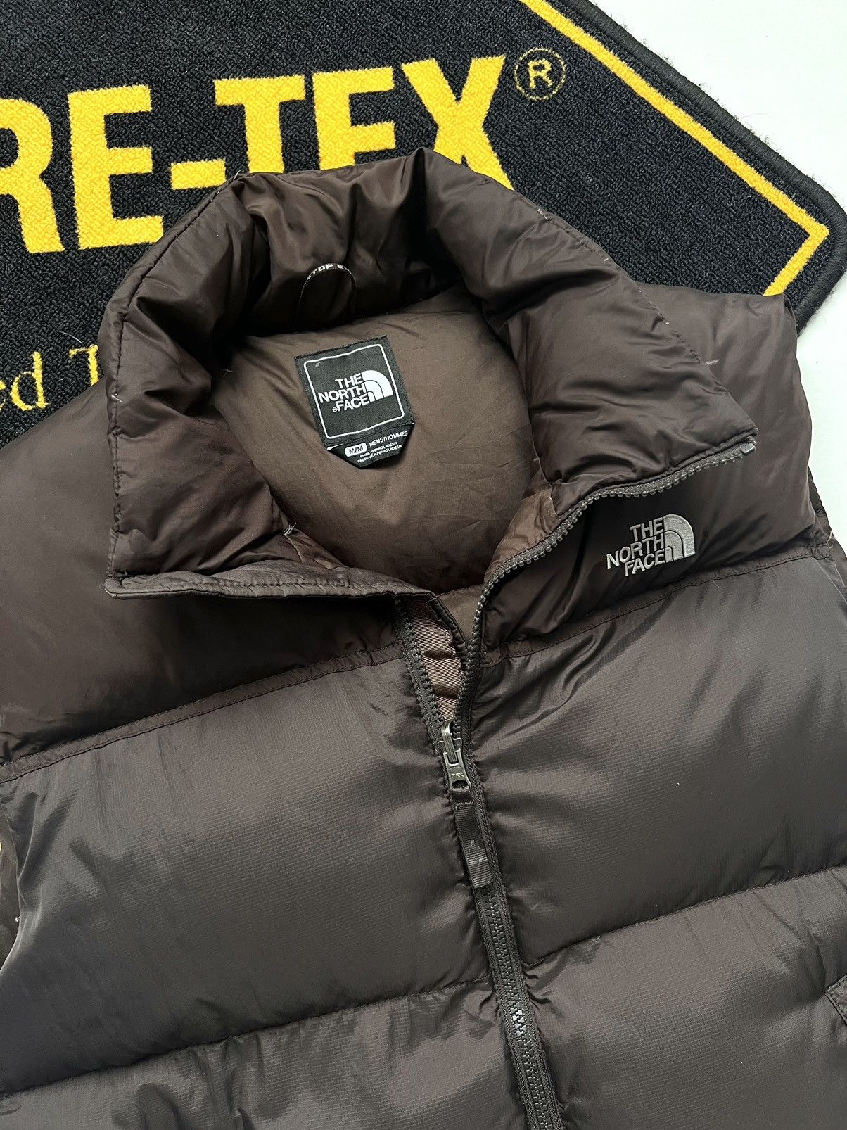 The North Face 2000s The North Face Nuptse Retro Brown 700 Down Vest Size US M / EU 48-50 / 2 - 10 Thumbnail