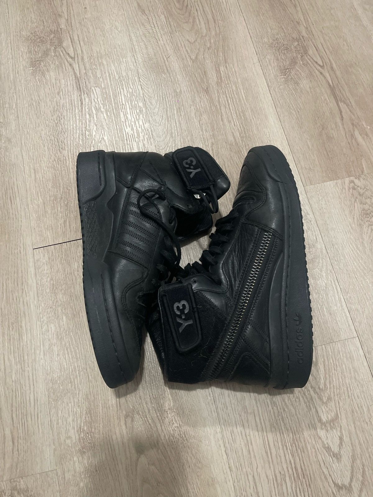 Adidas × Y-3 Triple black adidas y-3 Size US 7.5 / EU 40-41 - 2 Thumbnail