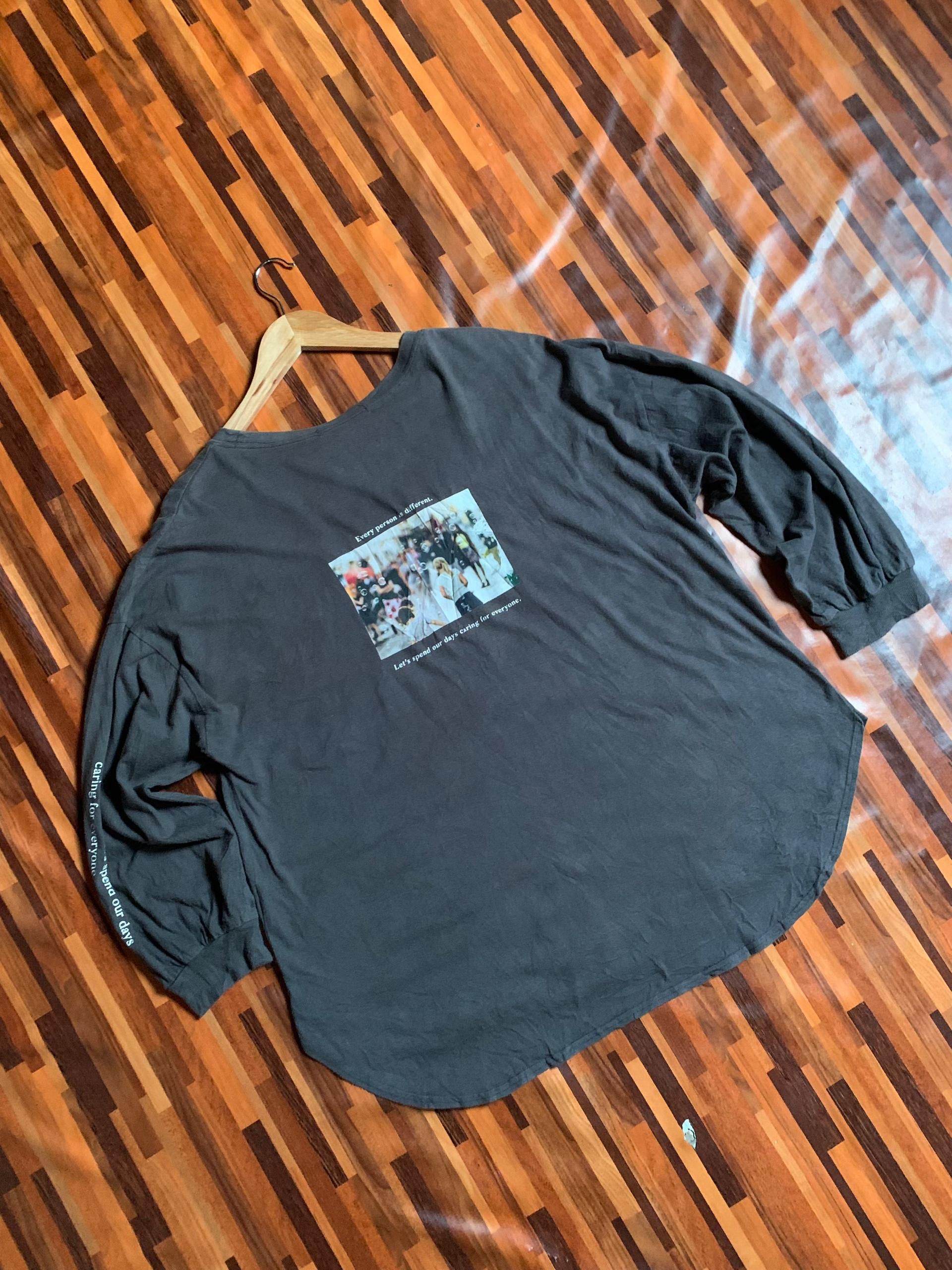Vintage BEGUM DARK GRAY SWEATSHIRT peace Size US L / EU 52-54 / 3 - 7 Thumbnail